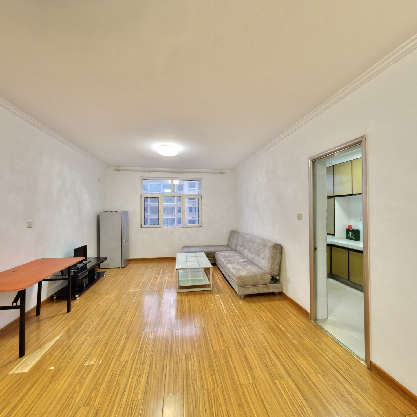 房子是满二，没有抵押，没有尾款，楼层好，采光好，