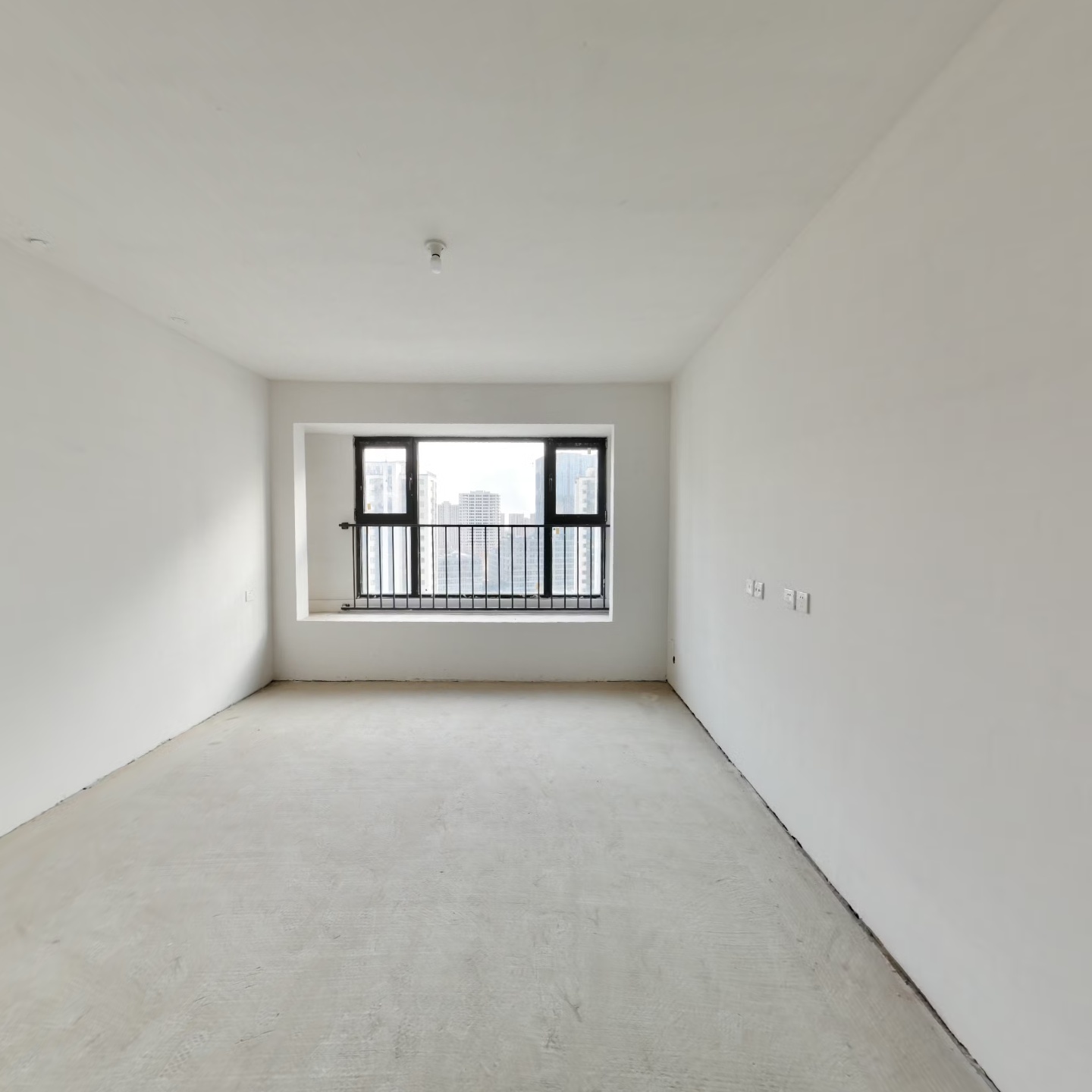 华远一期国企开发商，南北通透的双卫三居，宜居