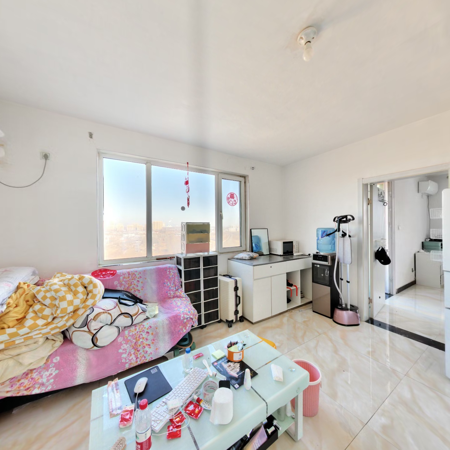 带装修拎包入住，户型方正，房本满五，正规一居