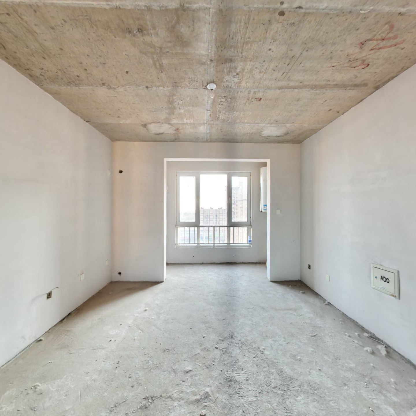 南北通透三居 毛坯 满两年 随时看房