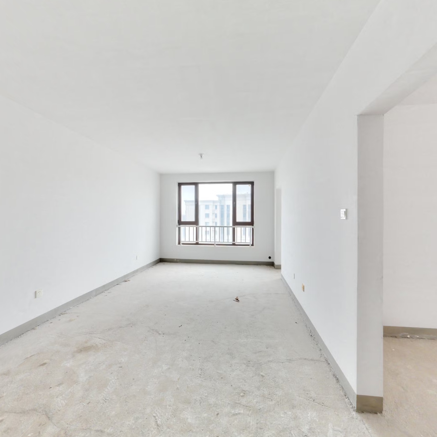 鸿坤理想湾南区 3室2厅 南