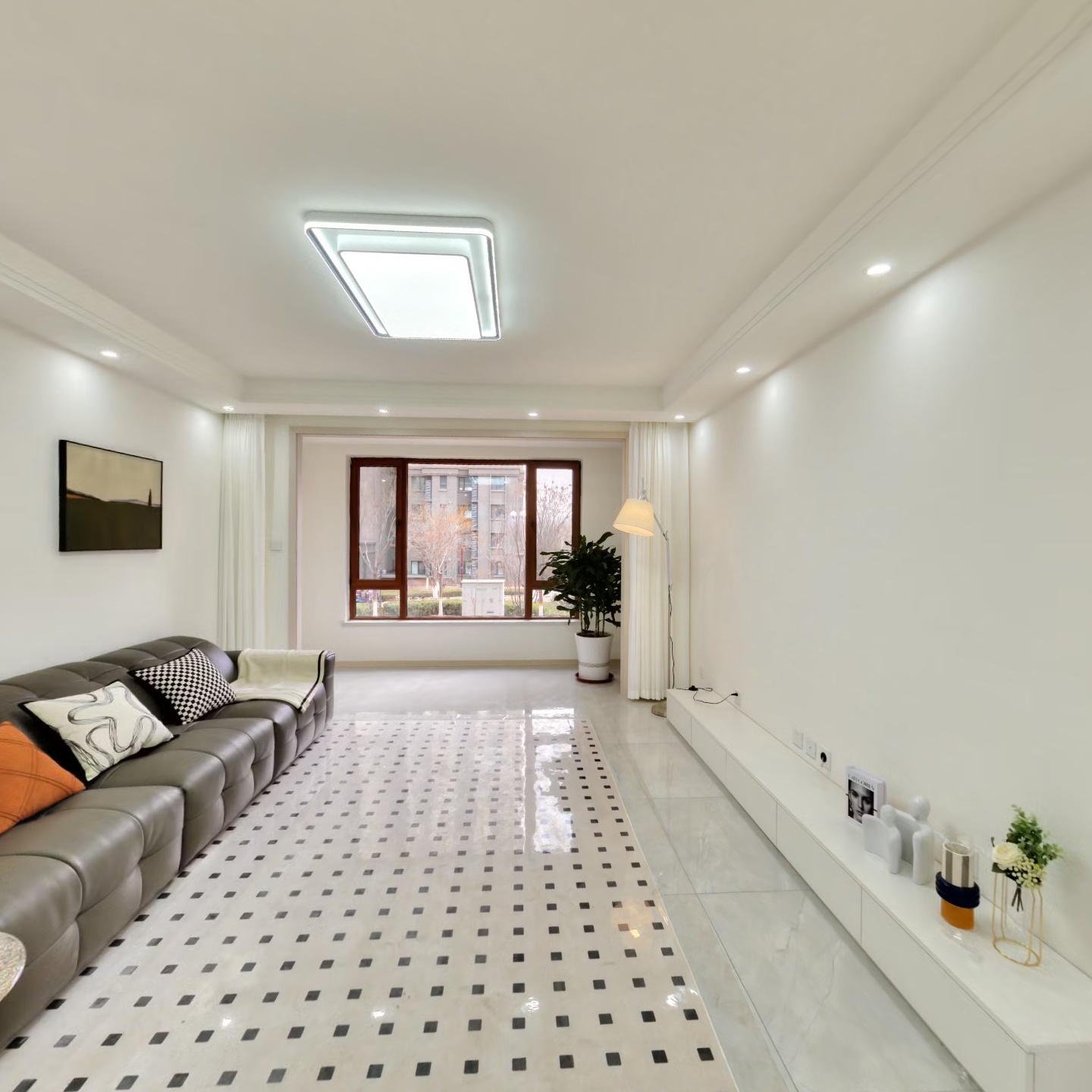 高铁新干线 3室1厅 南 北