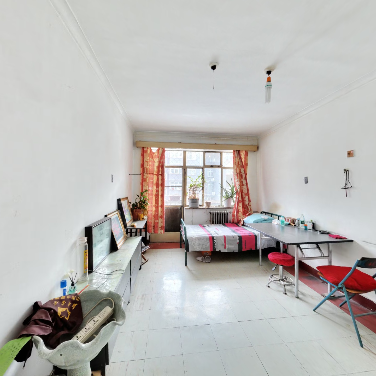 范阳路矿山局中间好楼层，南北通透大两居