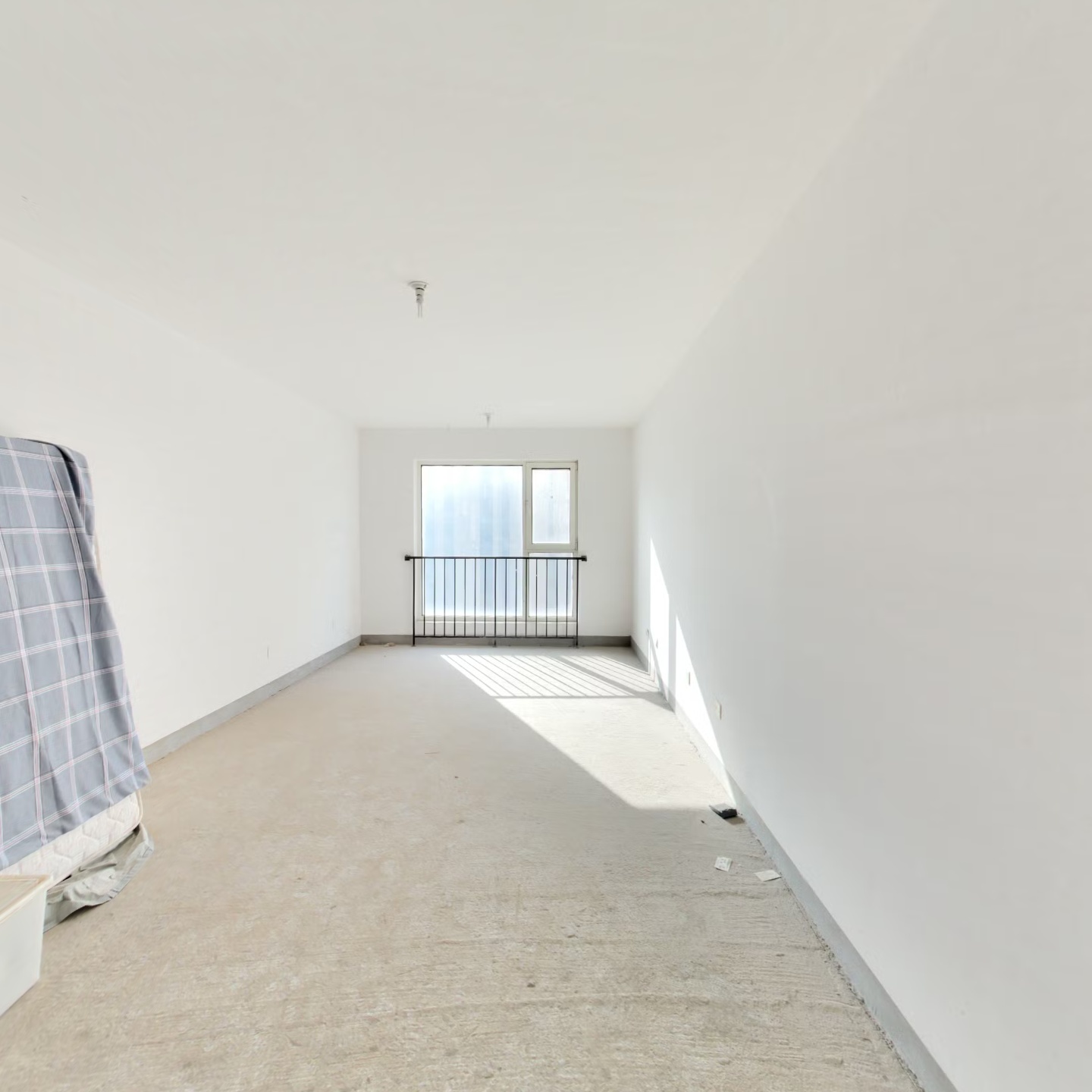 通透南北大F 带防火门 中间楼层 满两年诚意卖