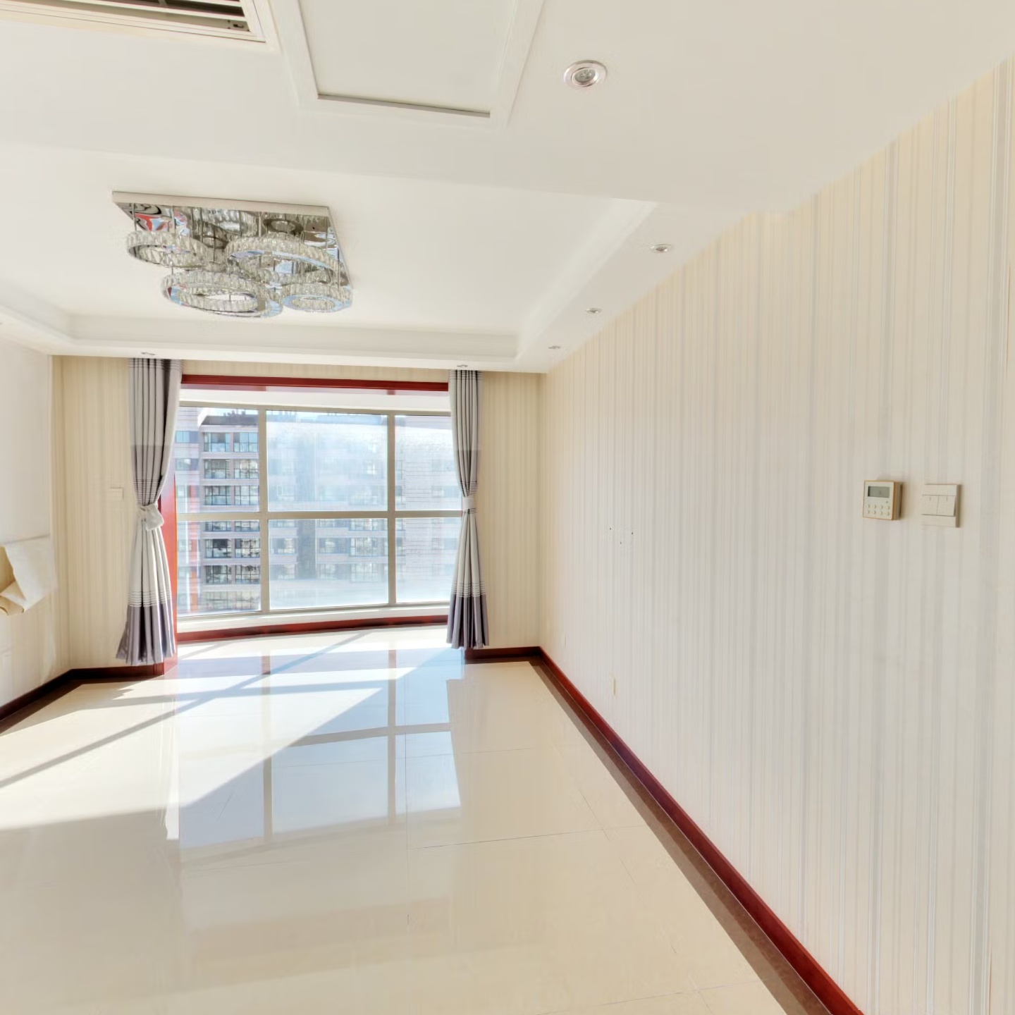 御景园精装修拎包入住两居室诚意出售，