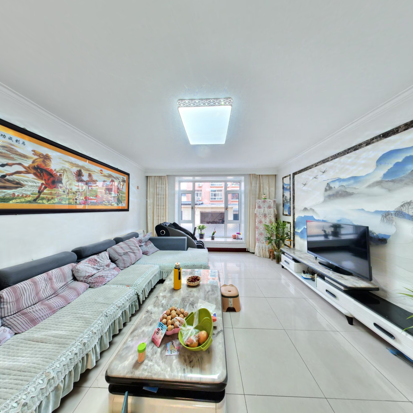 范阳路沿线  步梯一层三居室 集中供暖  出行方便