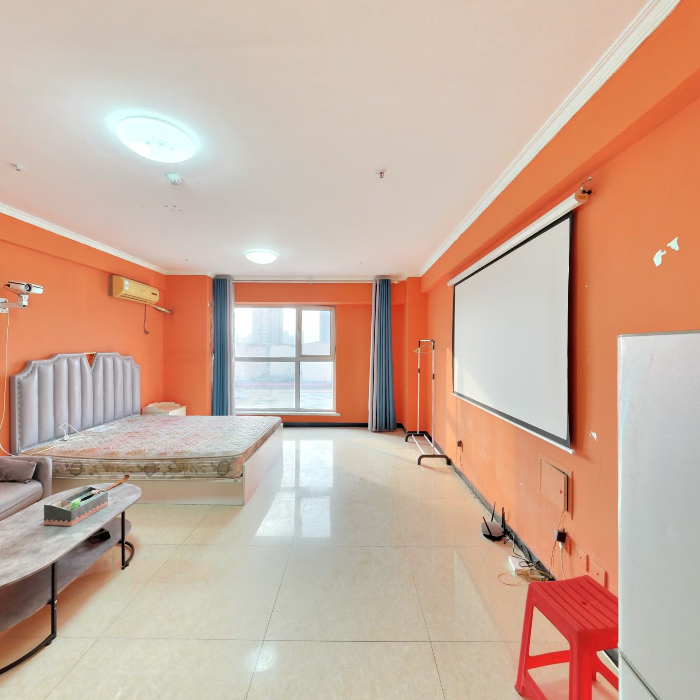 70年大产权开间，集中供暖，房本满五唯一