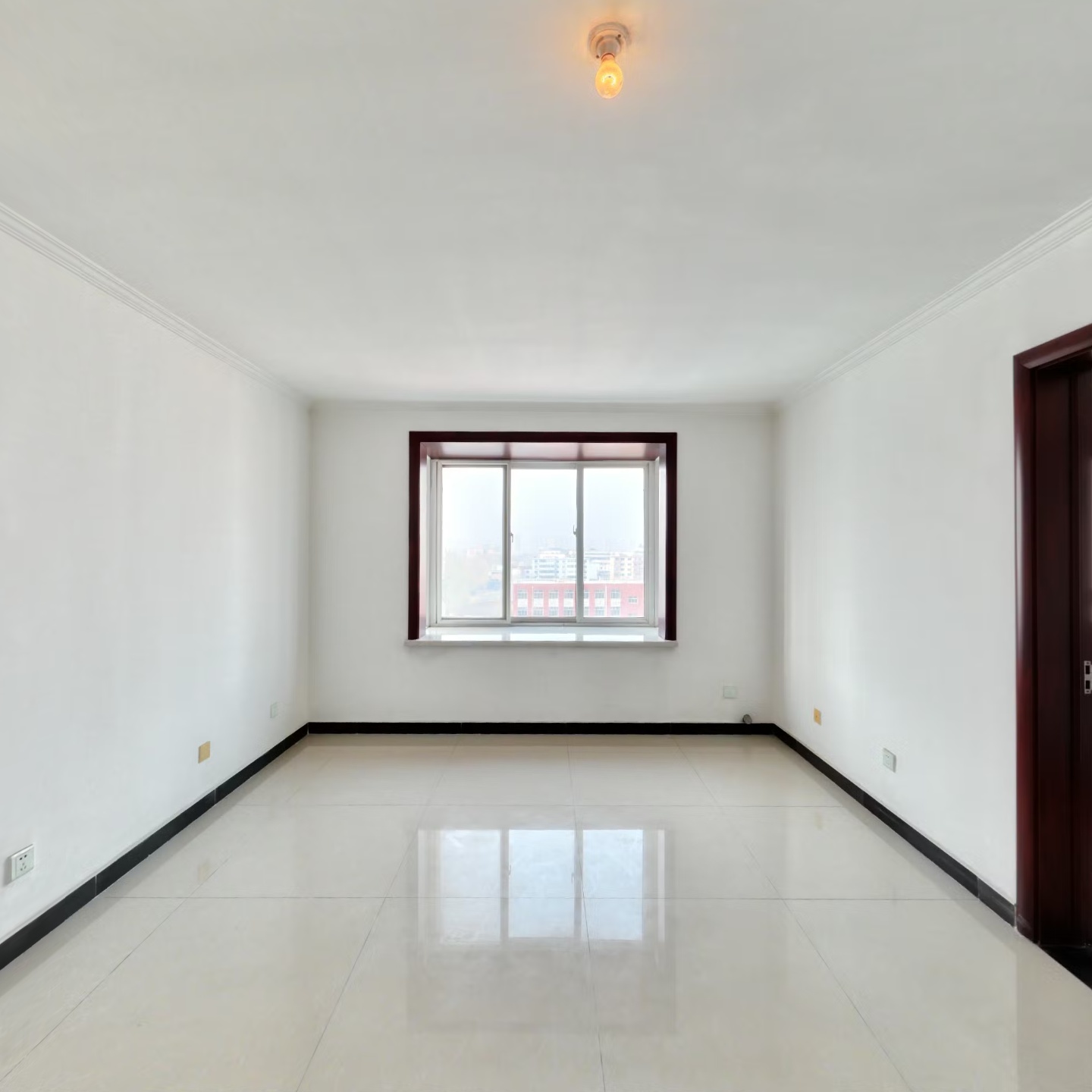 房本满二，精装修好楼层，看房提前约