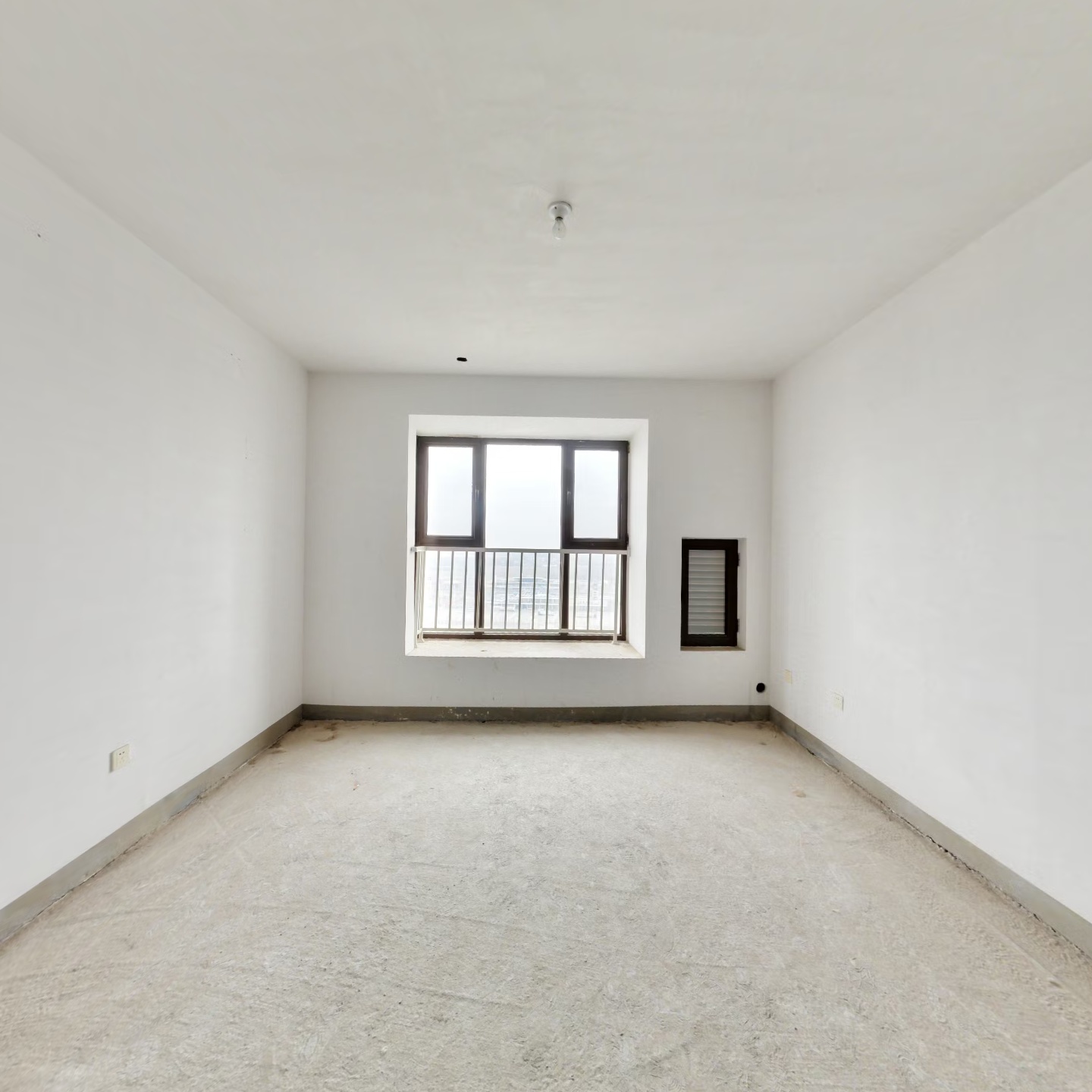 房本满二年 全明户型 看房提前约