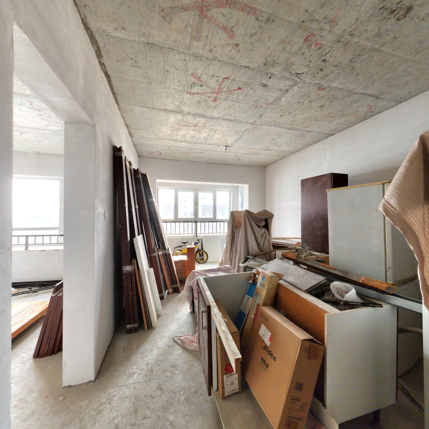 政法街 优质社区 环境好 电梯房两居