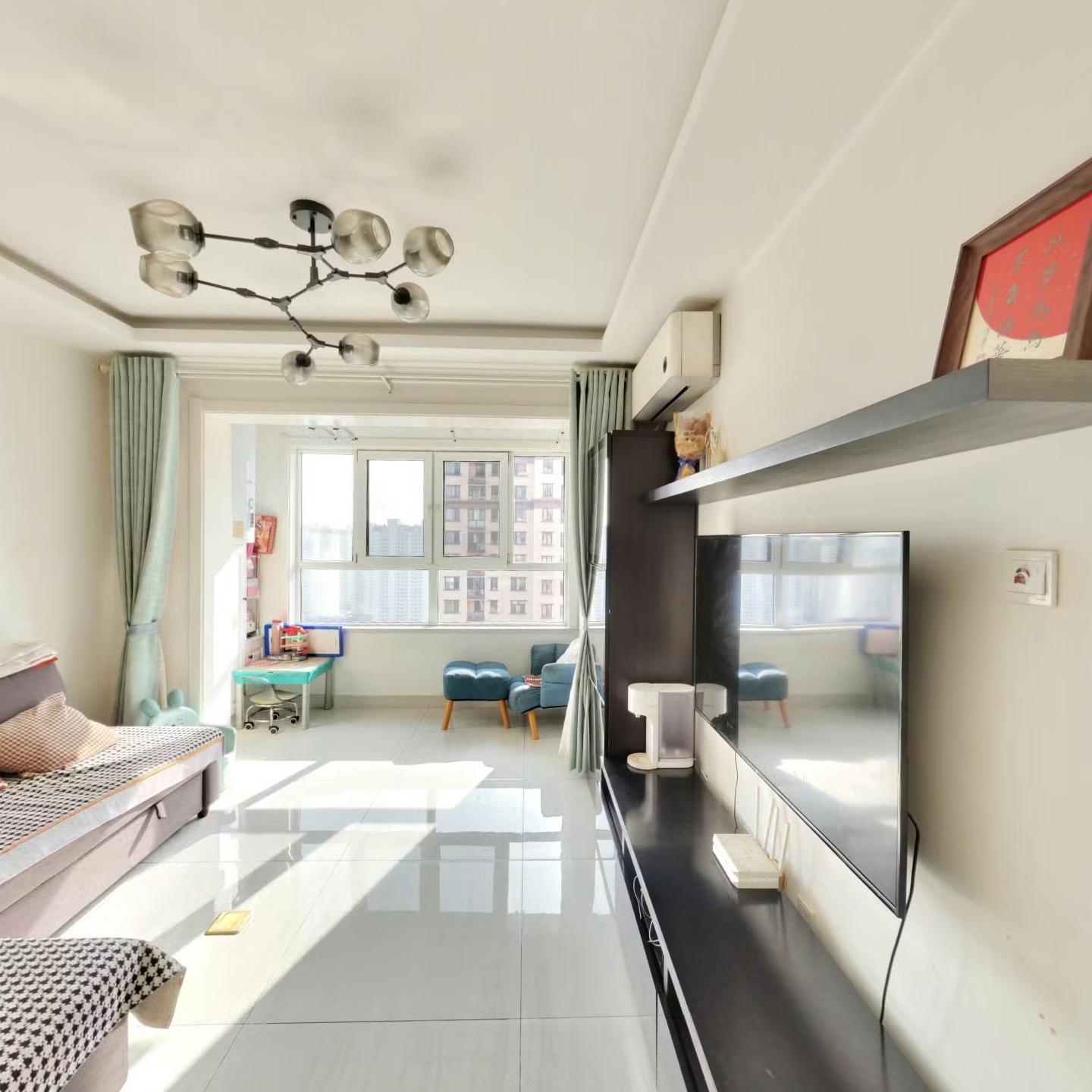 很好的一个两居，适合居住，采光好