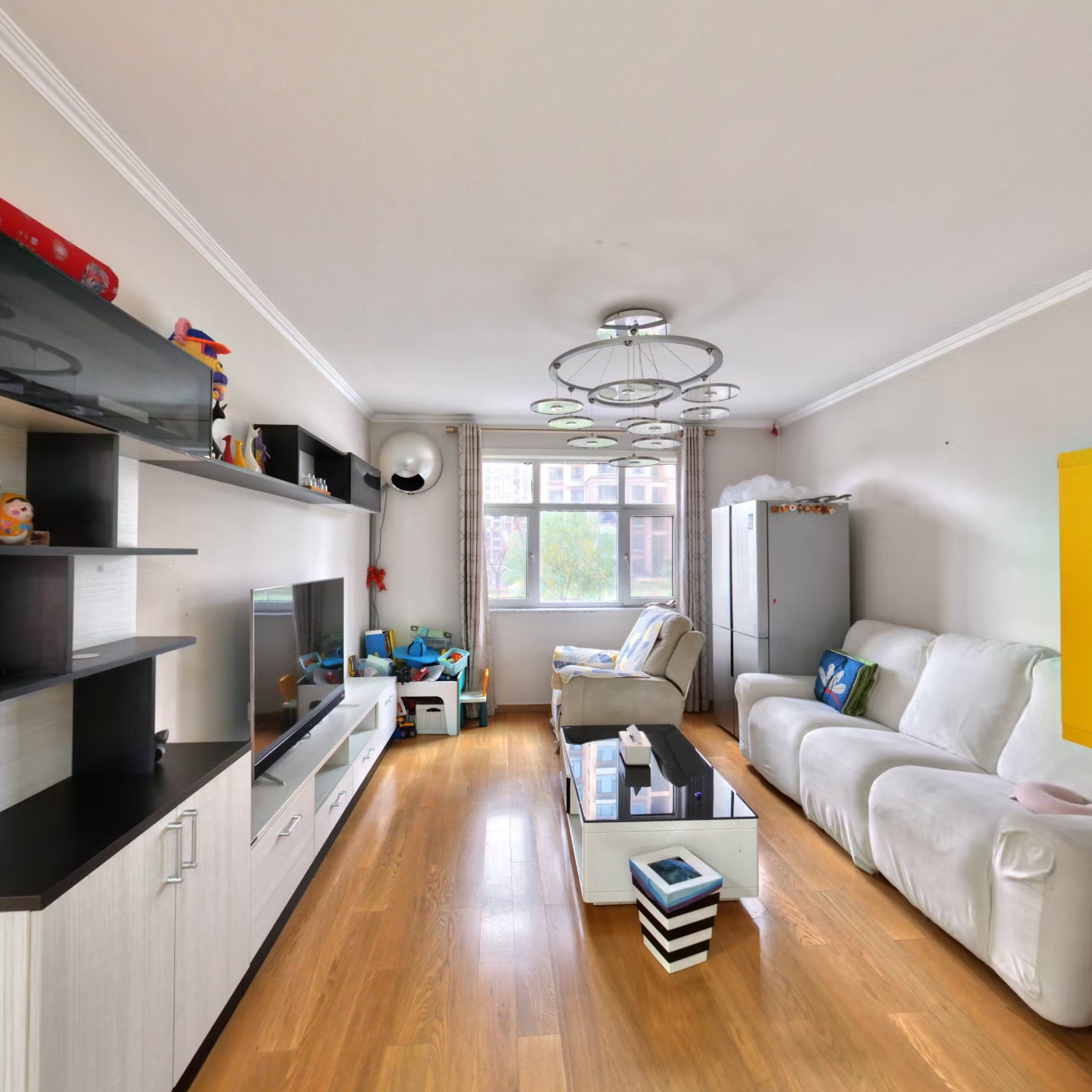 精装自住标准2居  无尾款  采光好