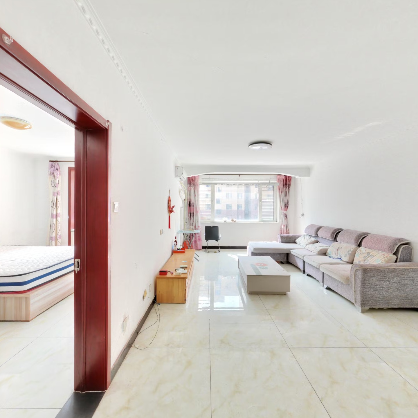 开发区 钻石广场 一梯两户三居室