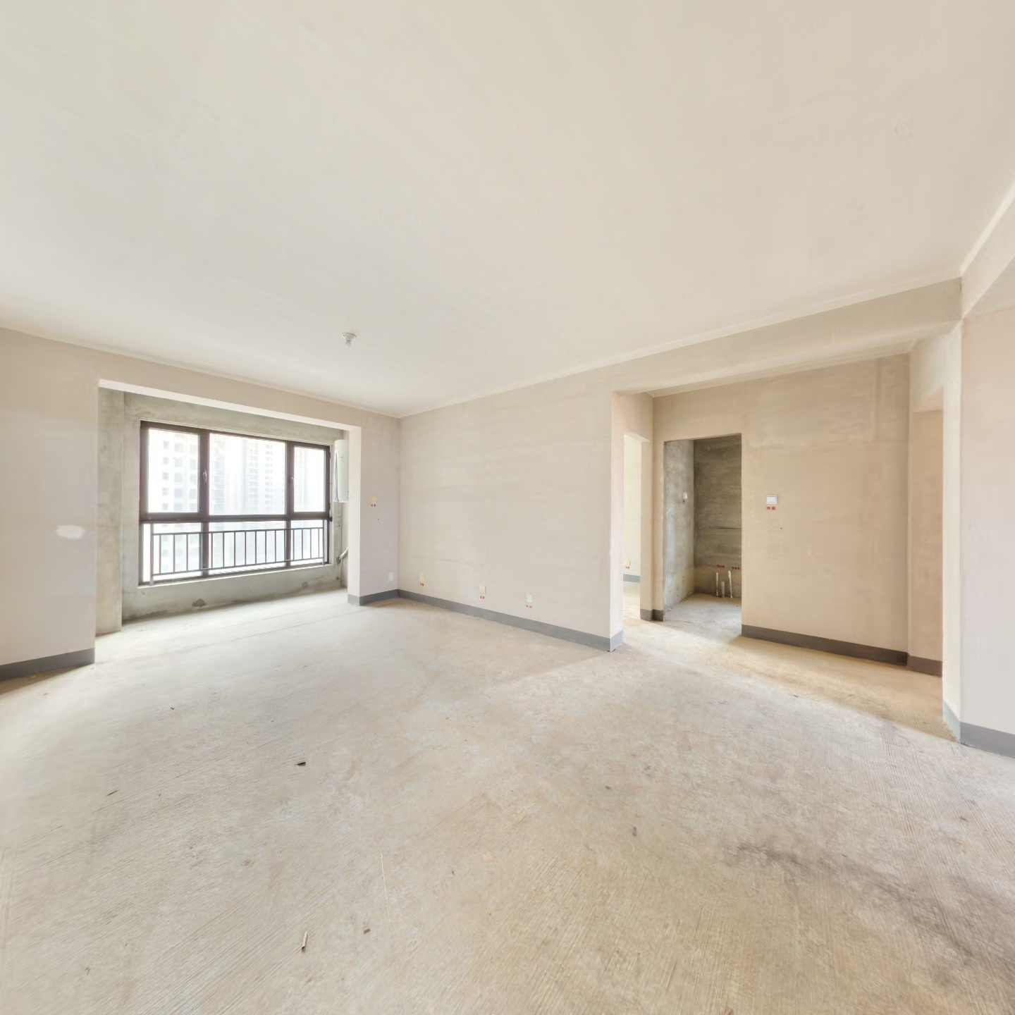 人车分流社区，市政集中供暖，好楼层