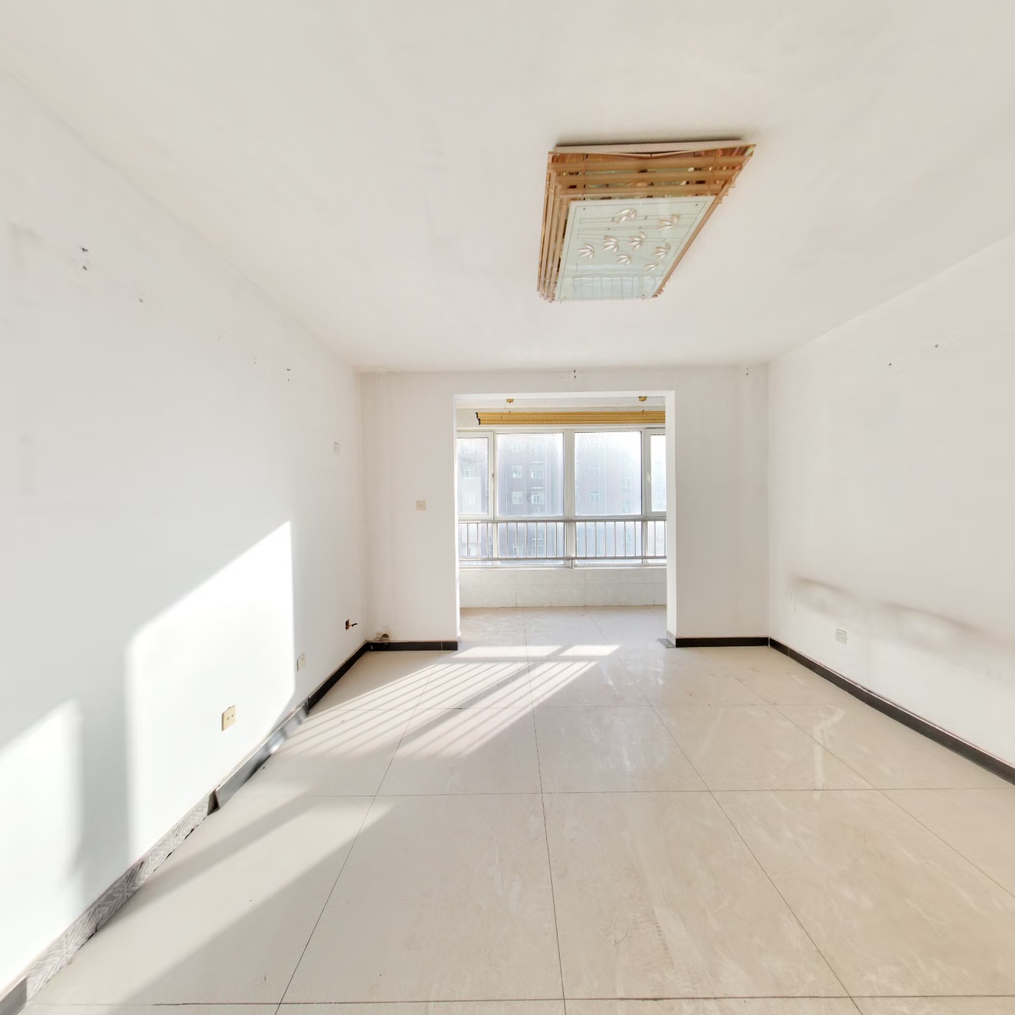 中间楼层 南北通透 视野宽阔 采光充足