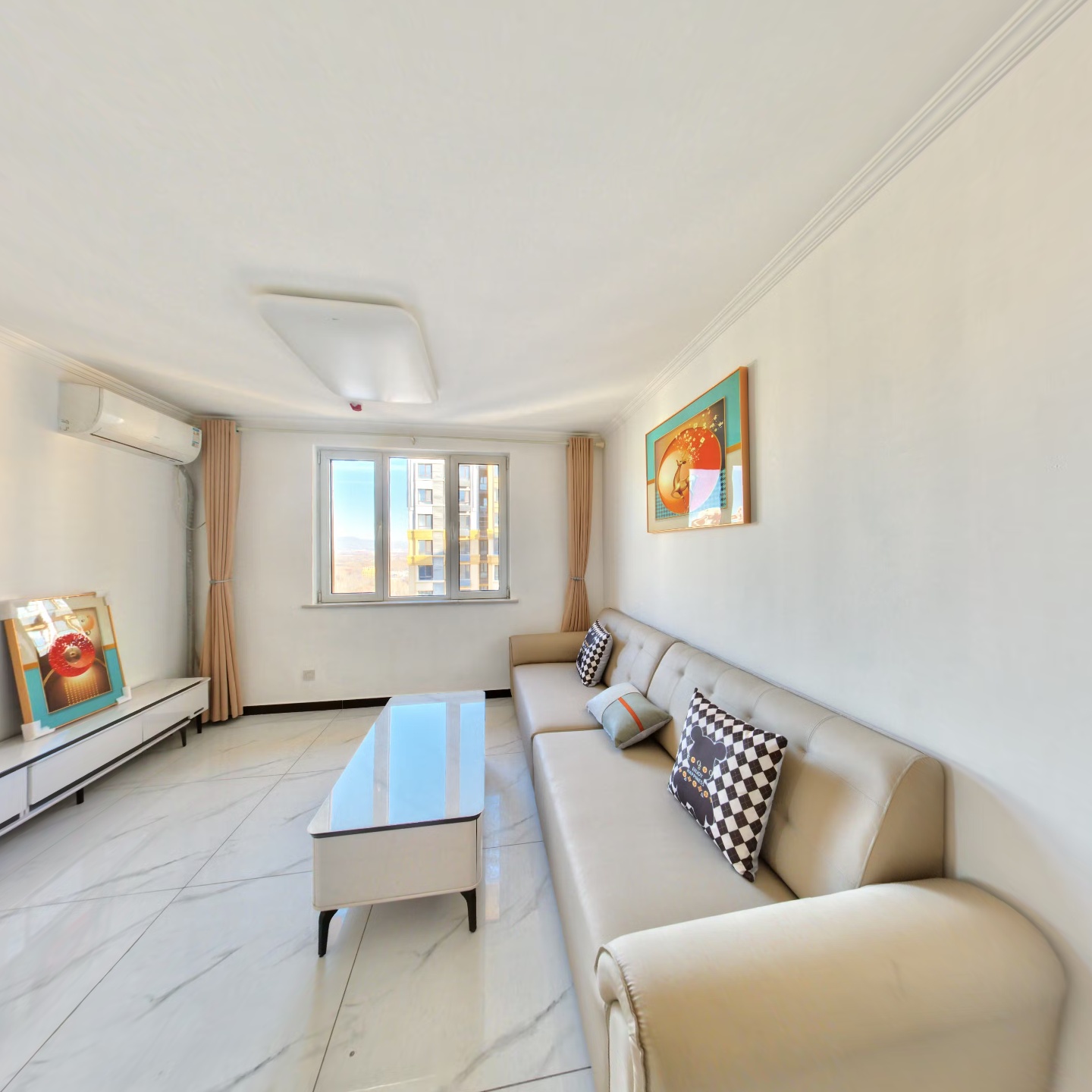 翡翠滨江 1室1厅 西北