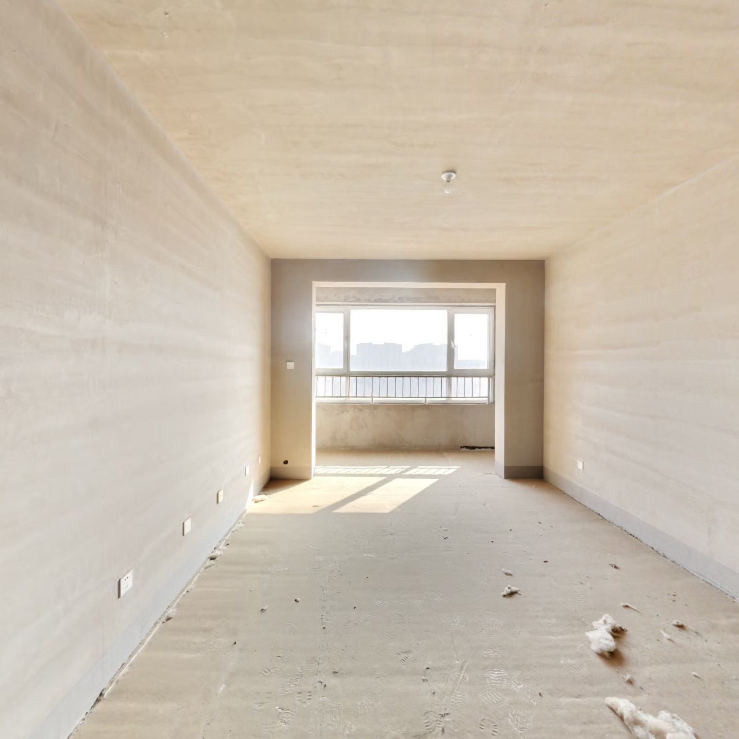 中层 毛坯 两居 満二 看房方便 不临街