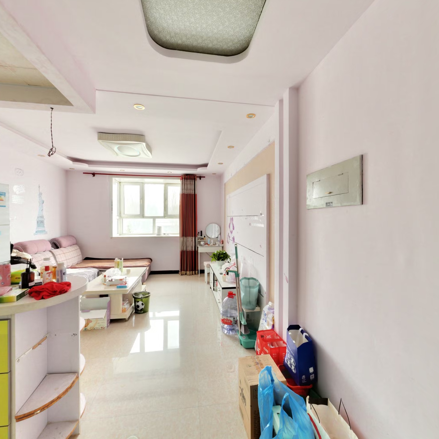 房子属于联合地产开发的两居好楼层