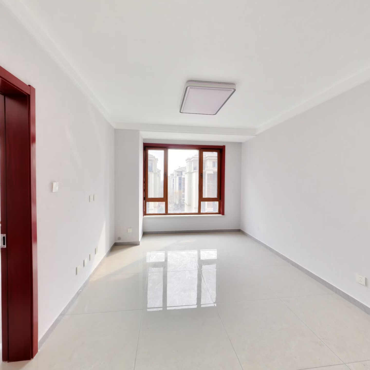 高铁新干线 2室2厅 南