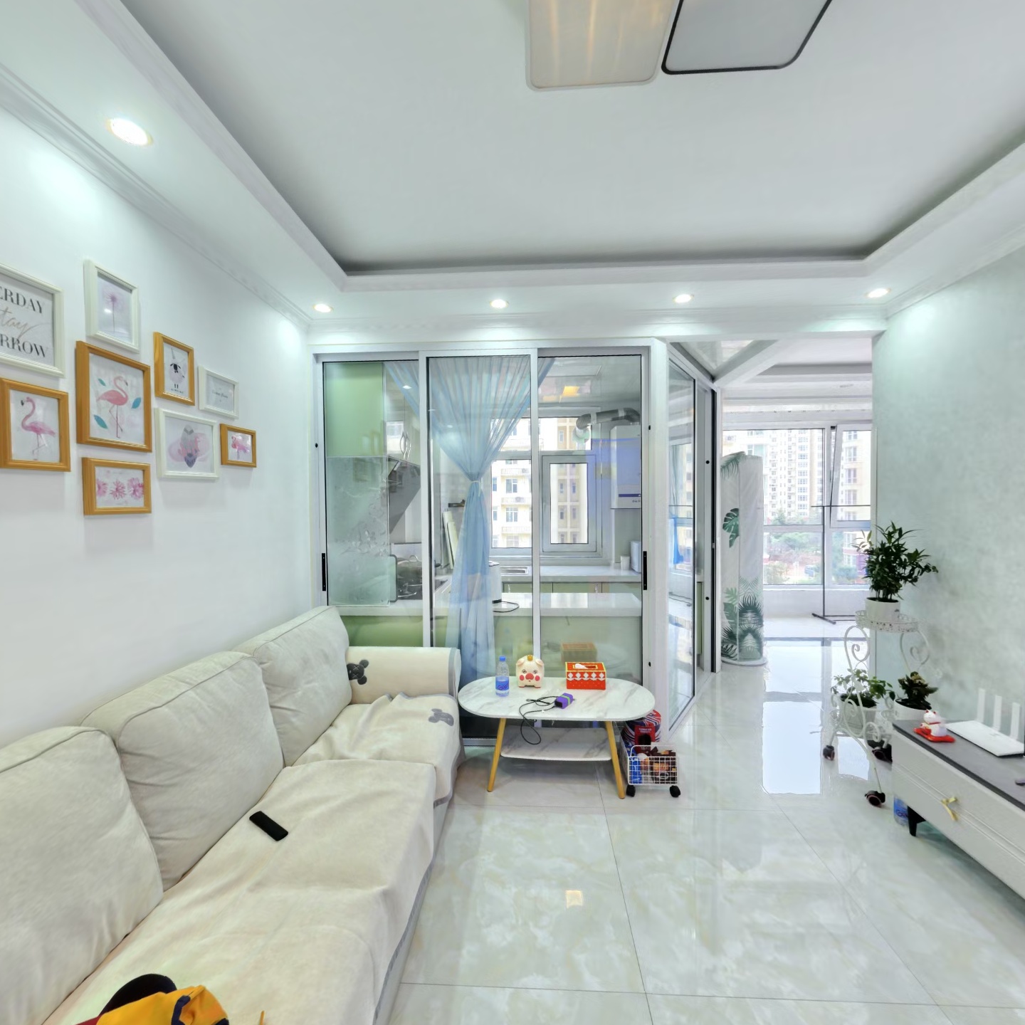 鸿盛凯旋门 1室1厅 南