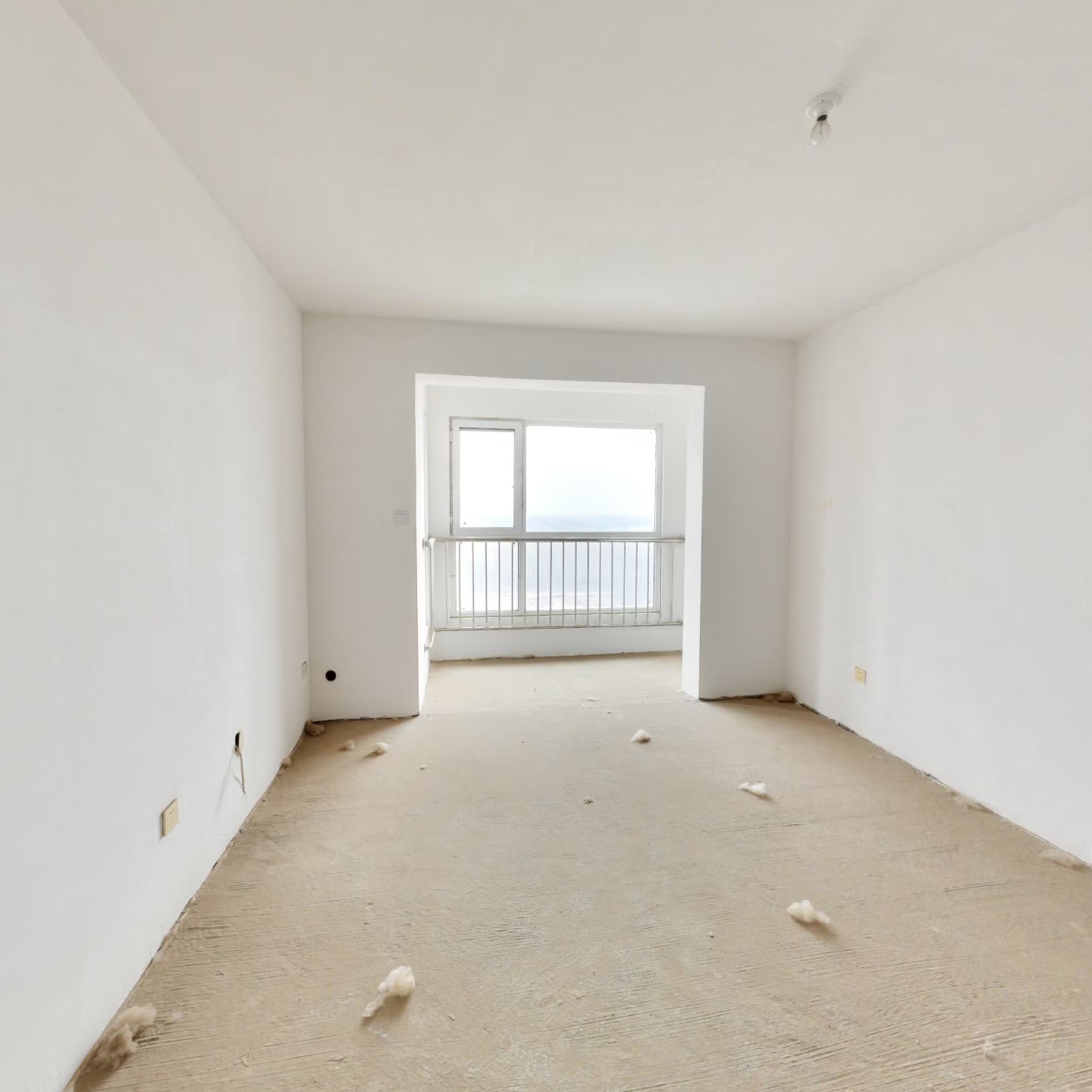 天地新城 一梯两户 南北三居 采光充足