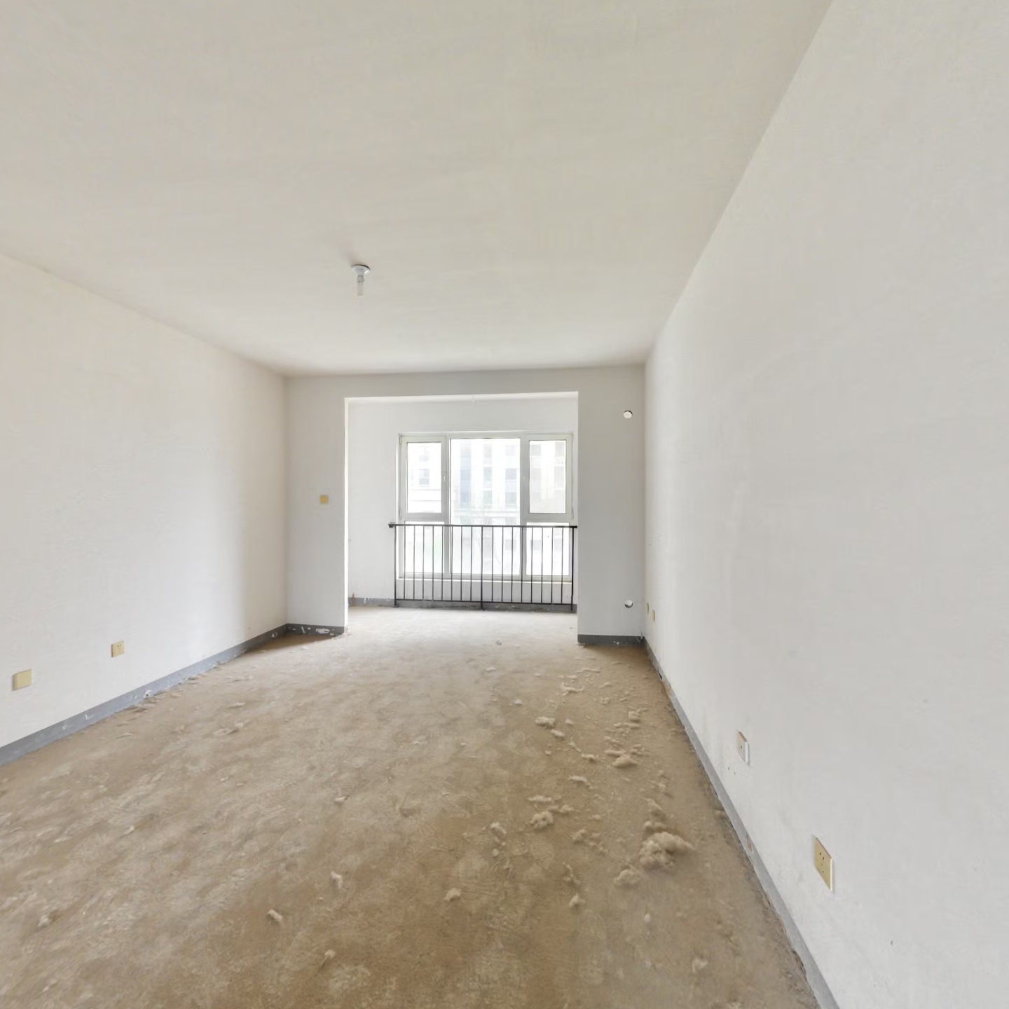 双卫 西户 南北通透 满二 毛坯 临近商店 主卧转角窗