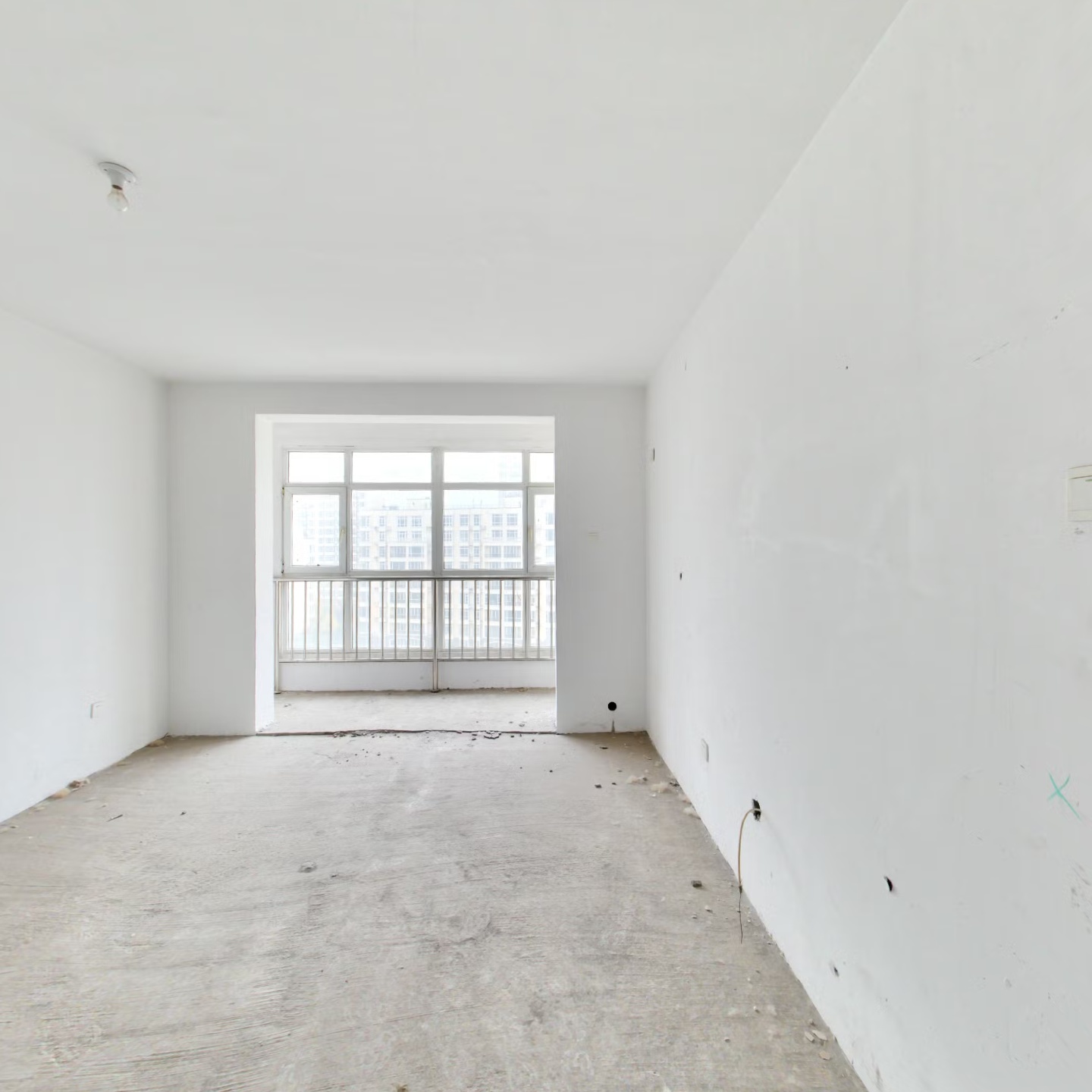 凯旋门 南北三居 ，中间楼层， 满五唯一