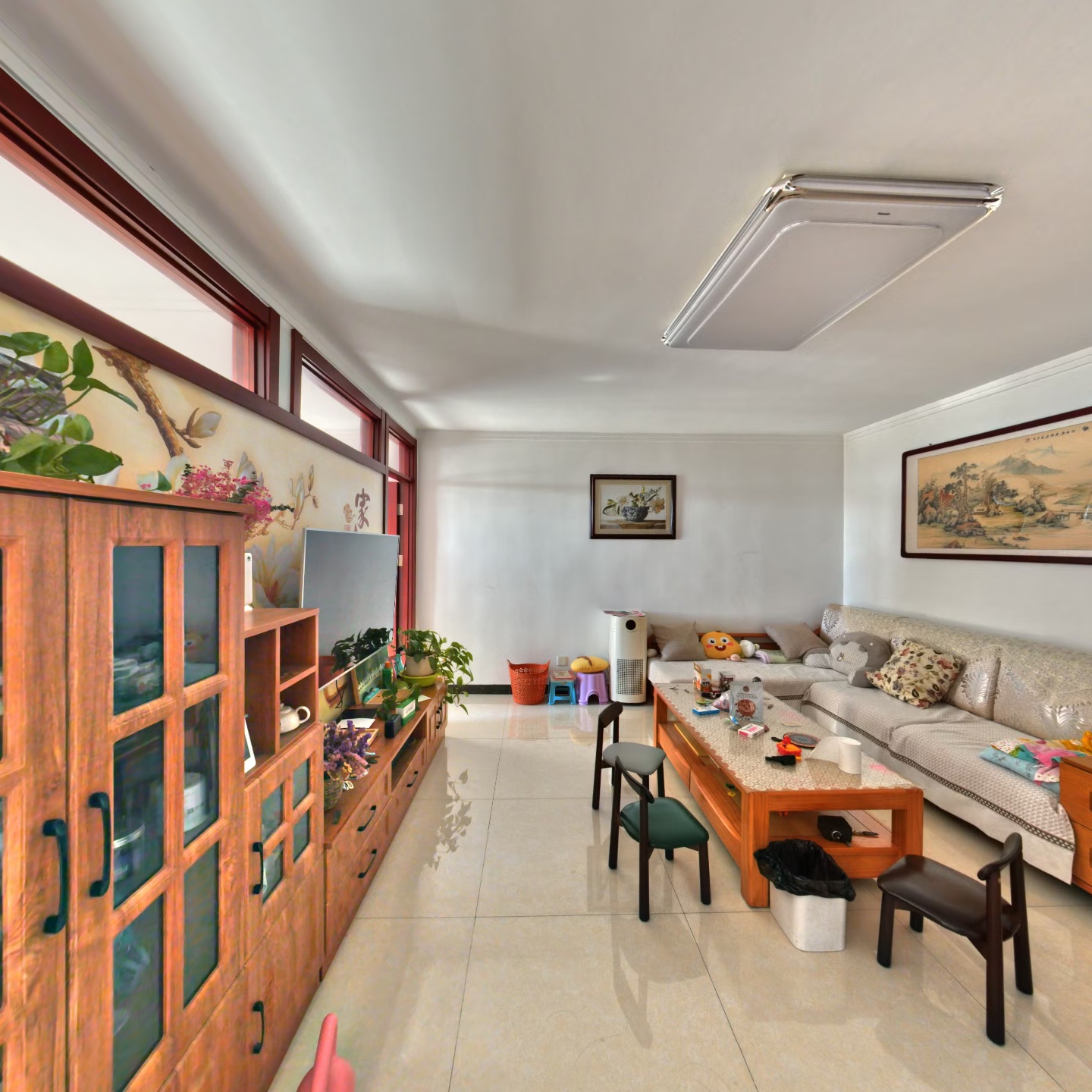 南向两居，采光无遮挡，精装，交通生活便利。