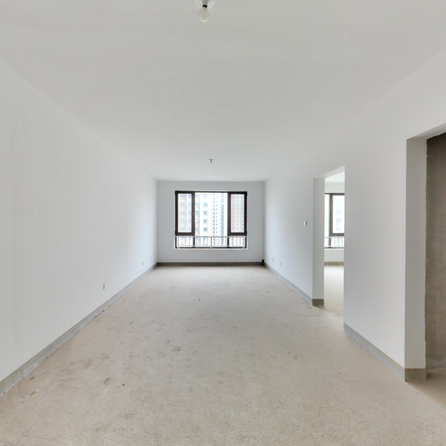 此房房本满二年，只有契税和个税，中高楼层，采光好