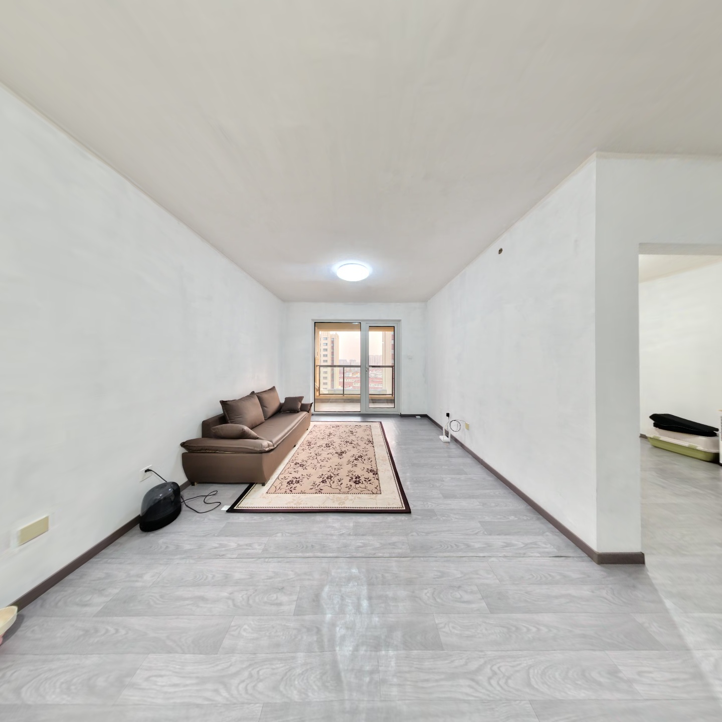 德信御府中高层两居，毛坯满二年，