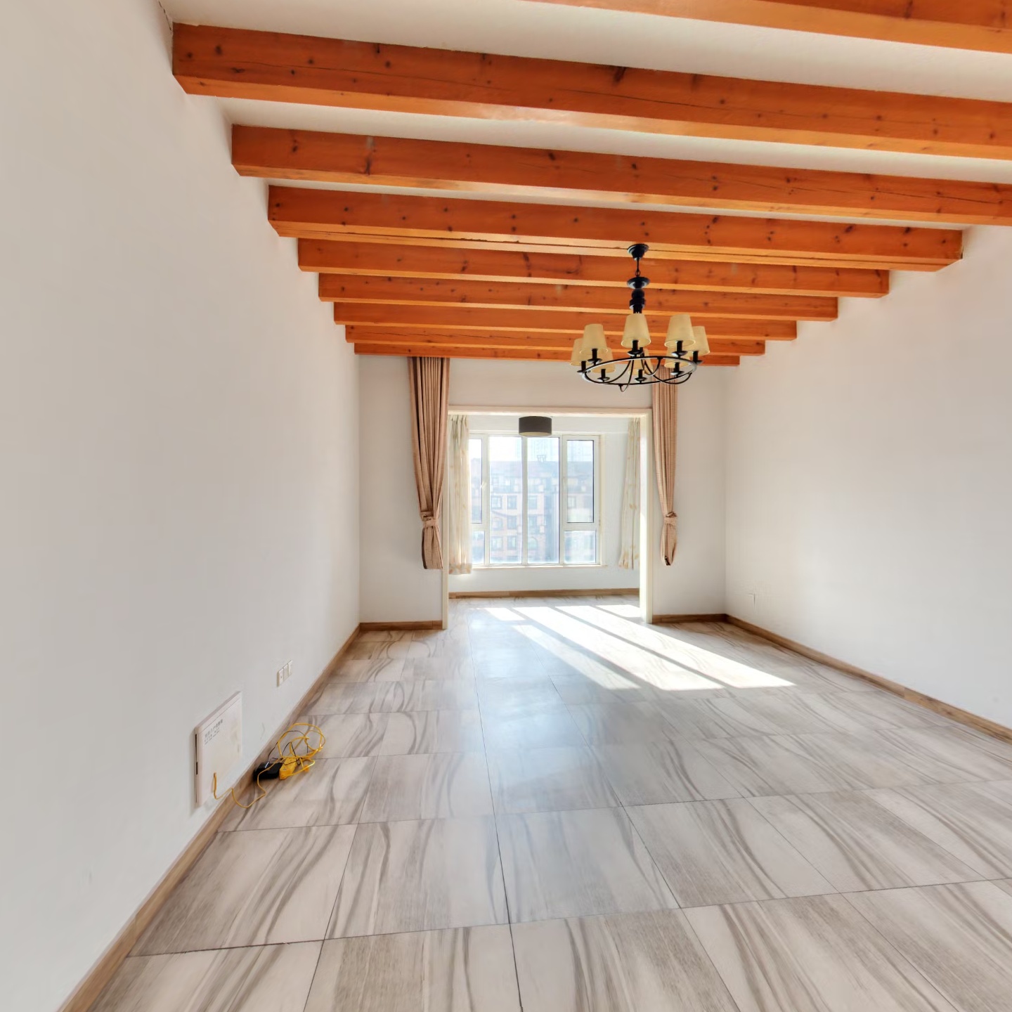 香邑溪谷洋房上跃，精装修 全部品牌 带露台