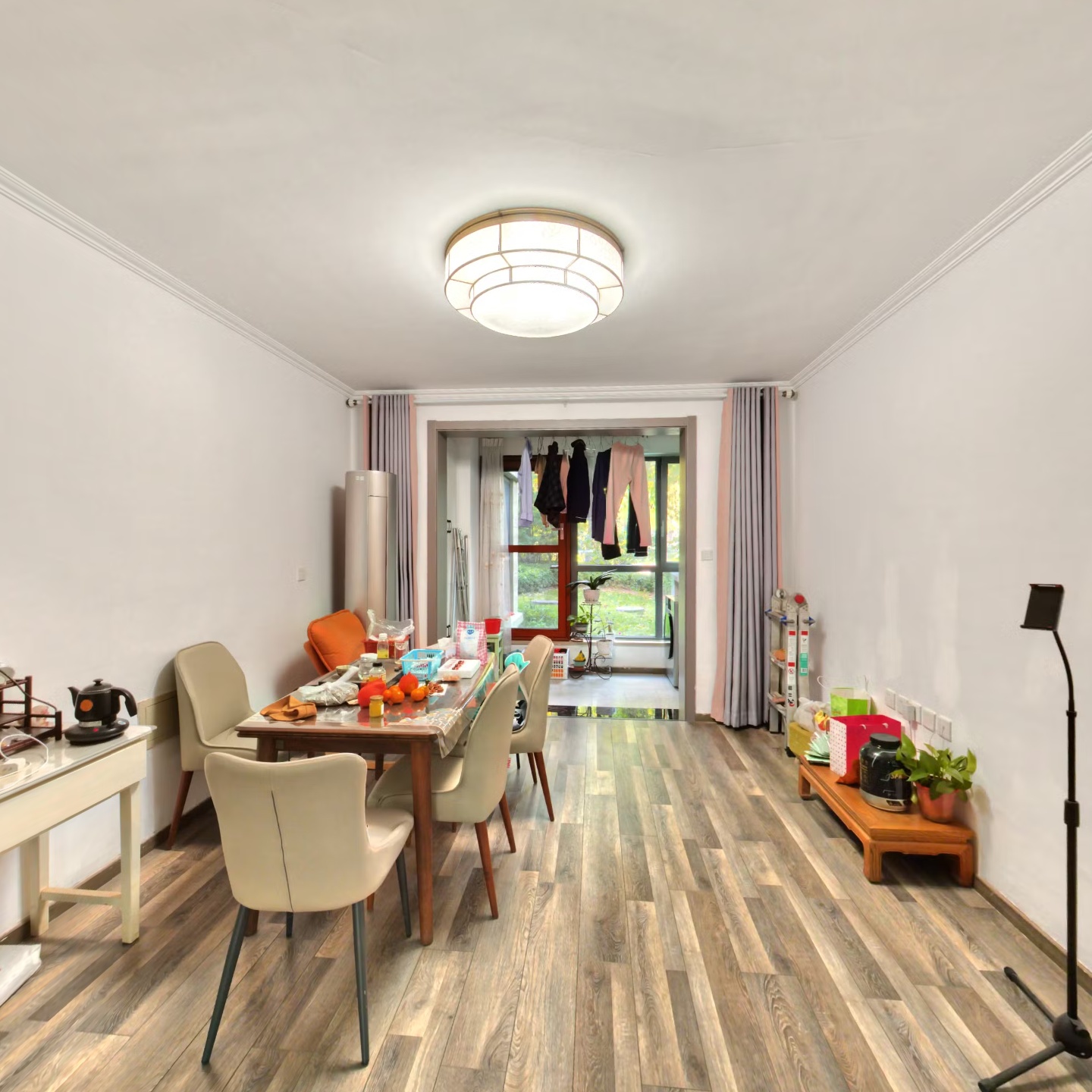 出售天伦湾小区，环境优美，南北通透三居室。