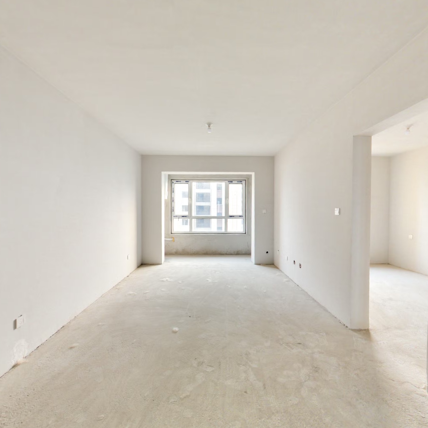 小区内有幼儿园，环境绿化好，一梯三户，可更名