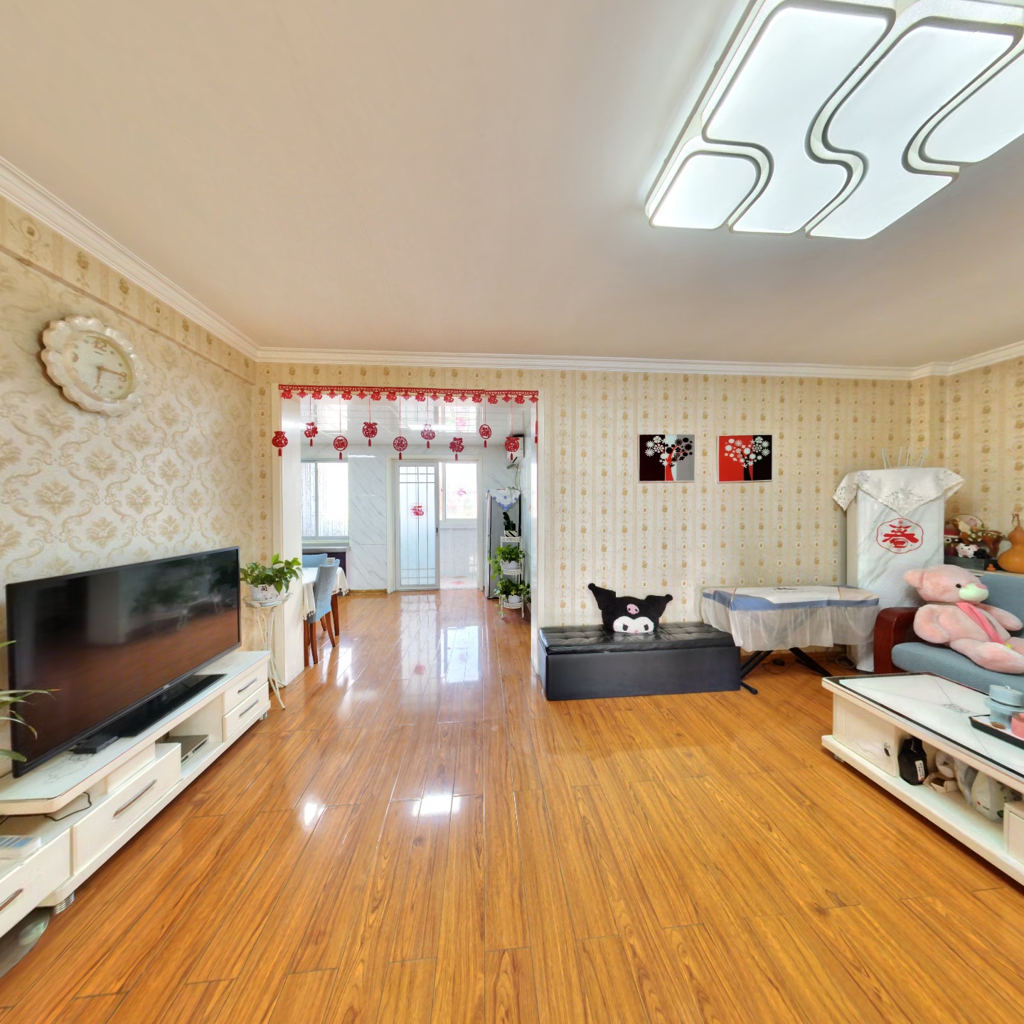 开发区范阳路南侧中间层三居适合三口之家