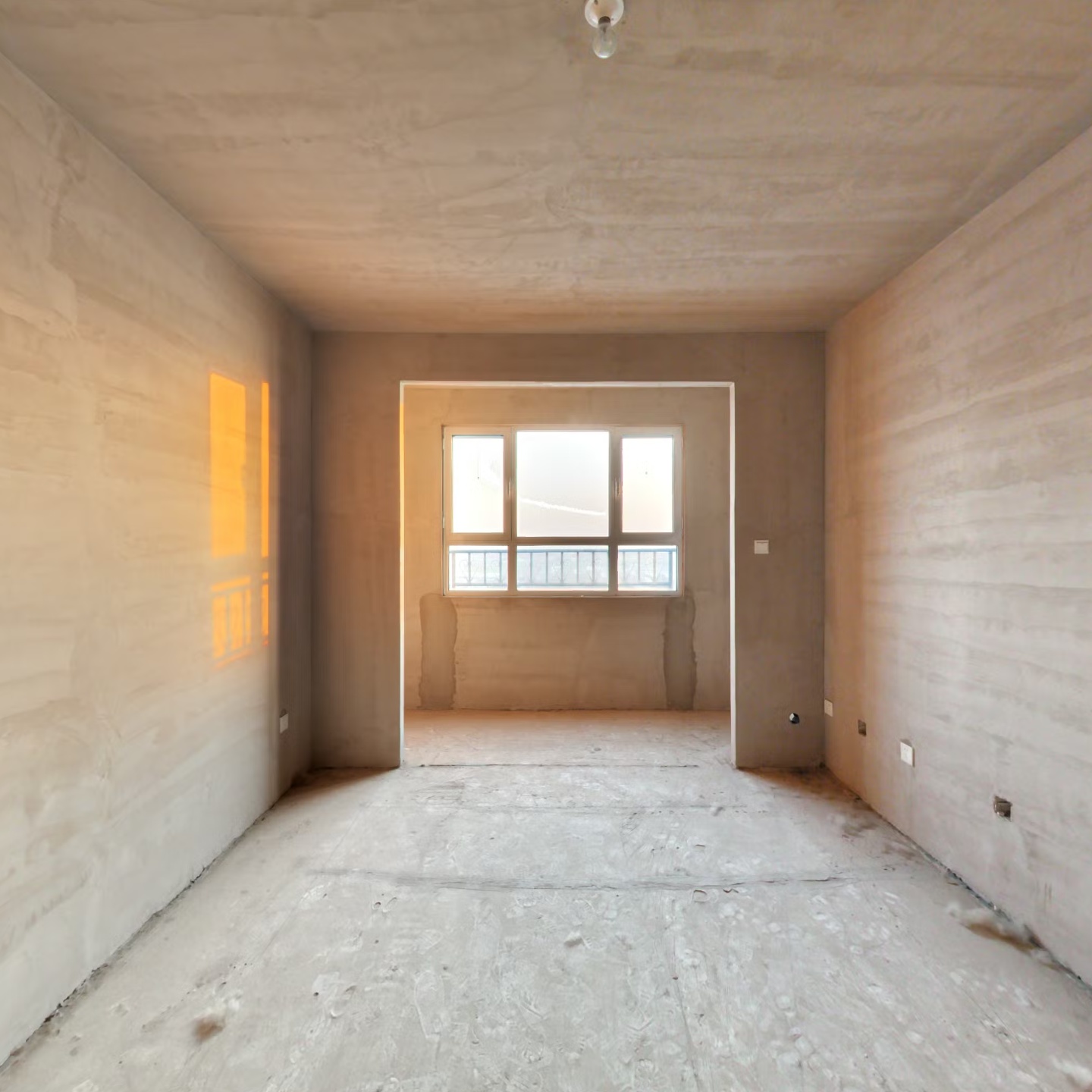 主卧转角窗2居 高楼层 有本 南面一栋楼