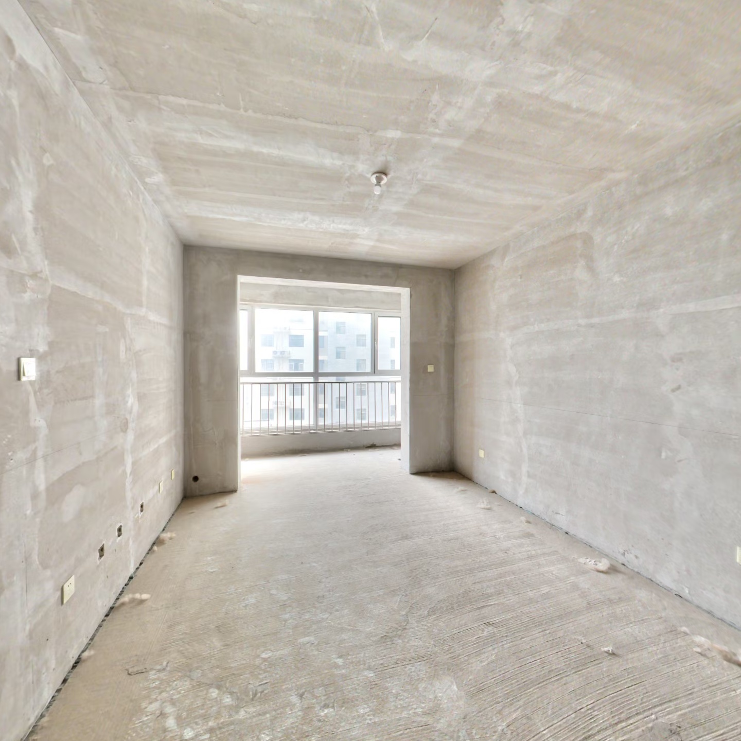 出售华阳主路朝南正规一居室户型方正采光充足