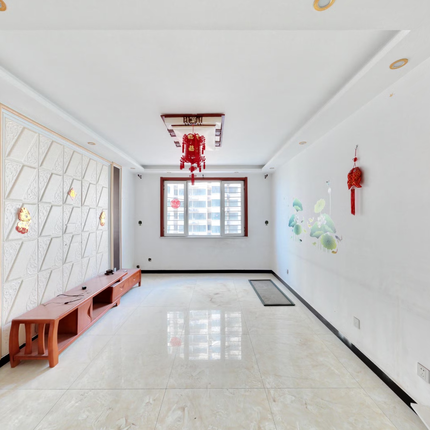 水岸花城，一线河景美宅，标准现房，即买即住