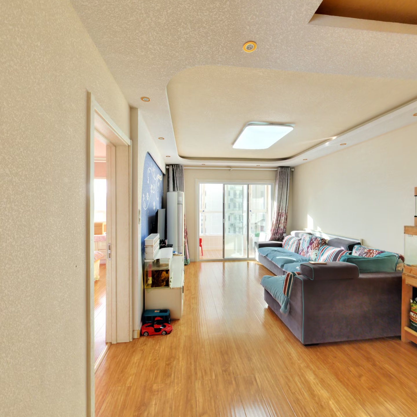 翡翠城精装两居 房本满 可拎包入住