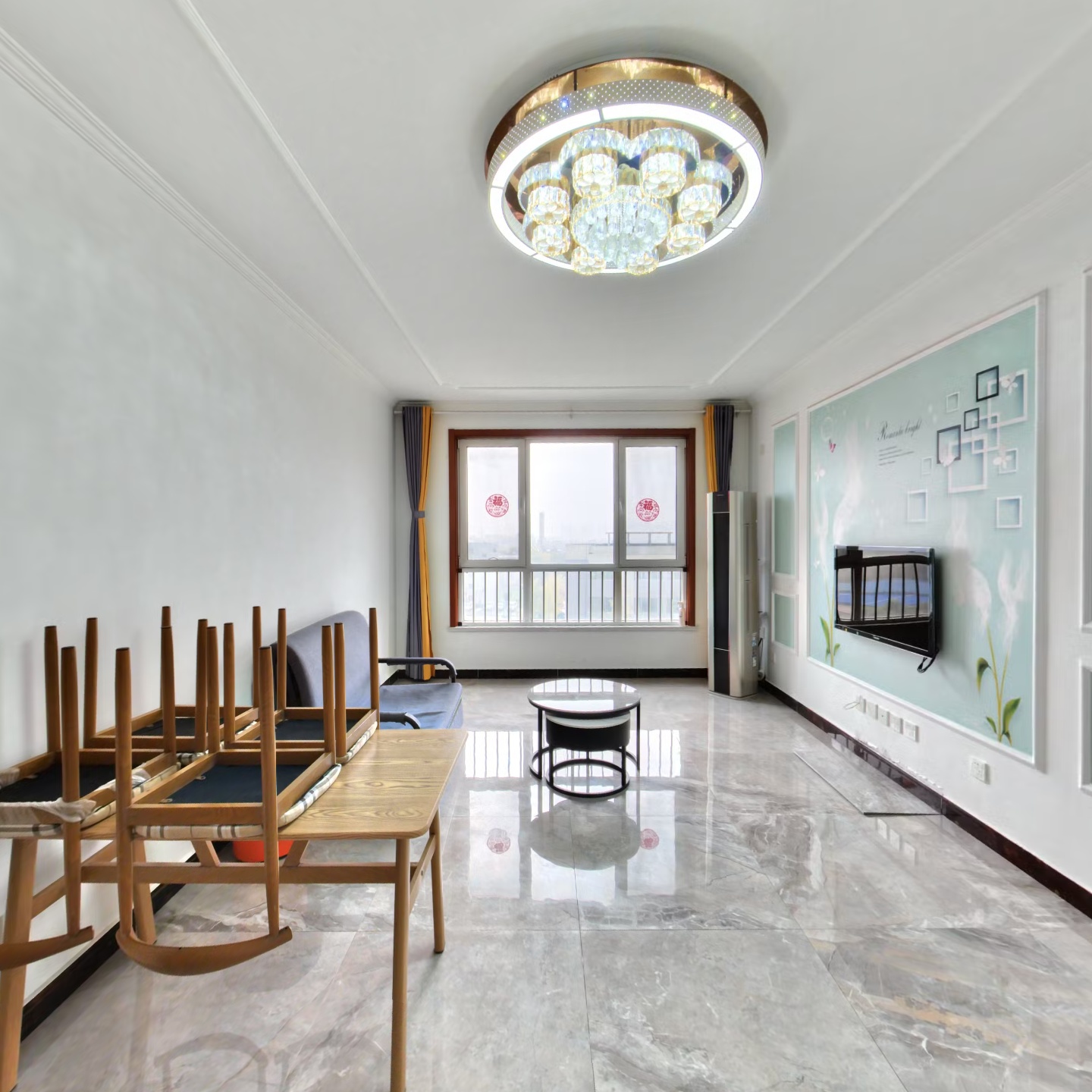 金竹花园精装修两居室，房本满五唯一