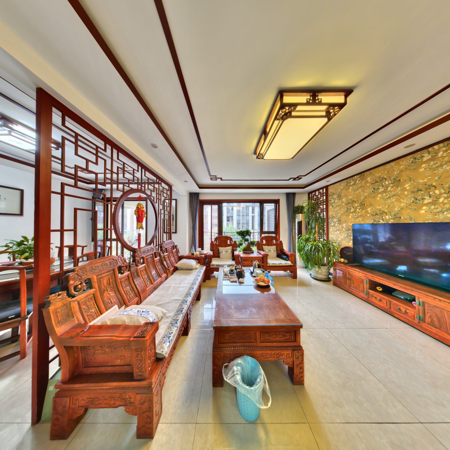 南北向的户型，户型方正，精装修