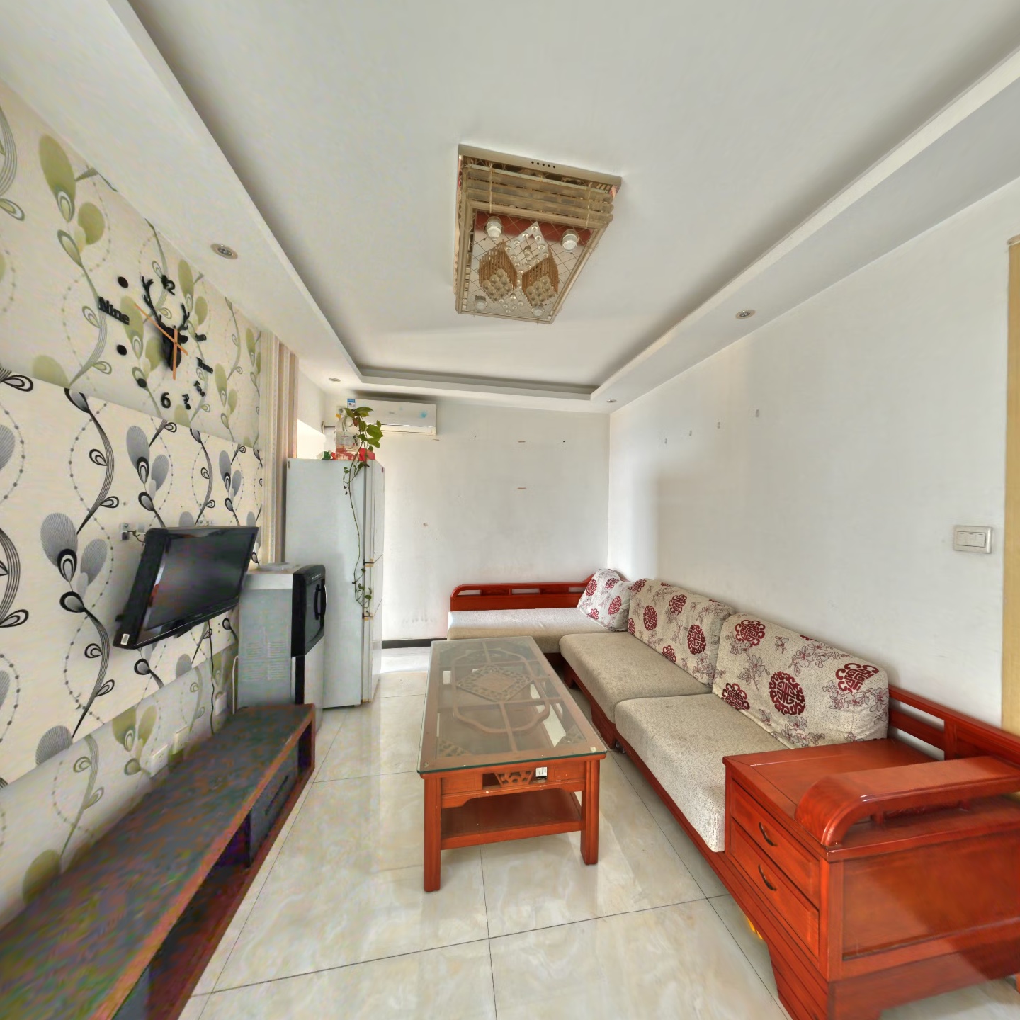 华阳路电梯房 正规一居室 家具家电齐全，拎包入住