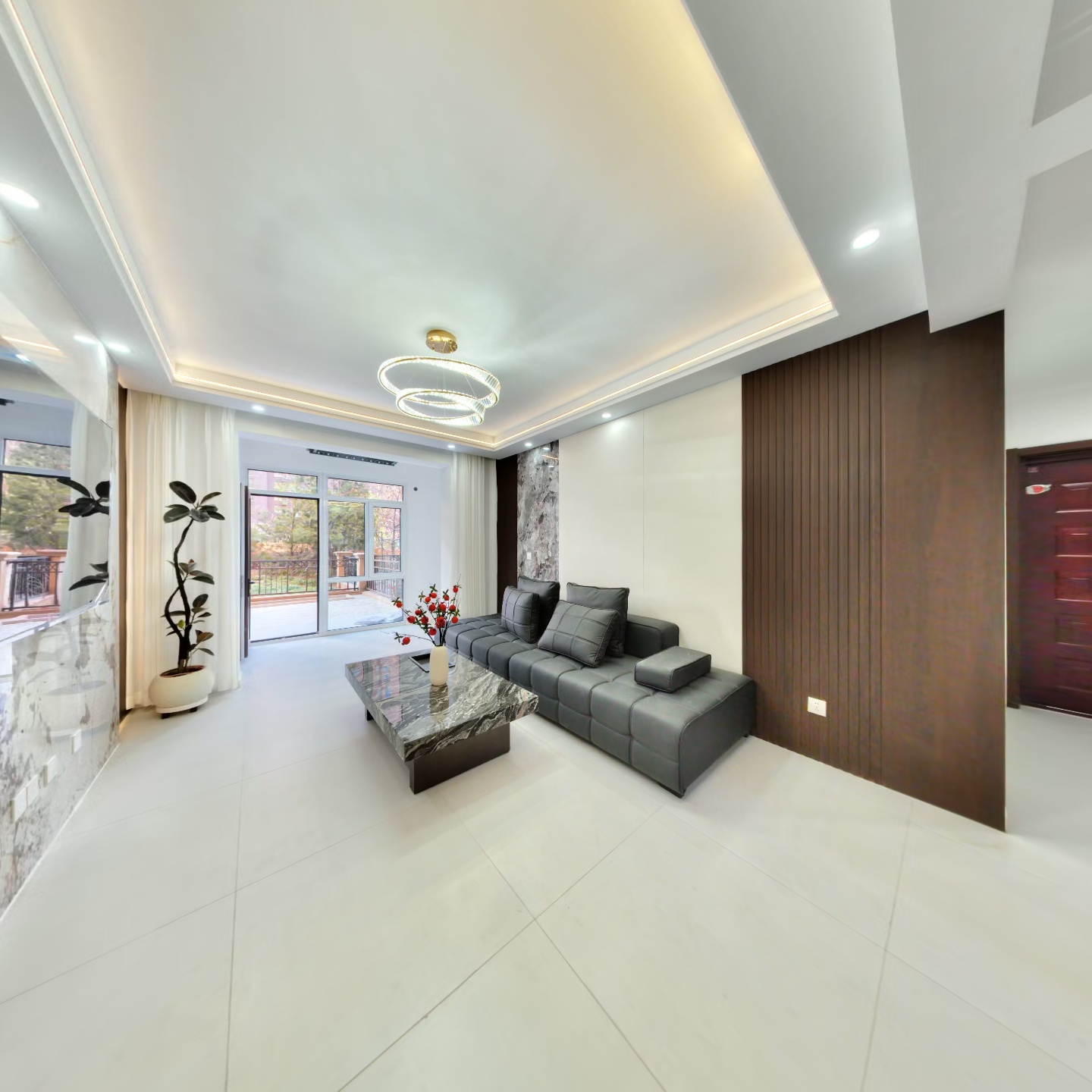 牛津花园 小区中间 位置三居  带小院 无遮挡