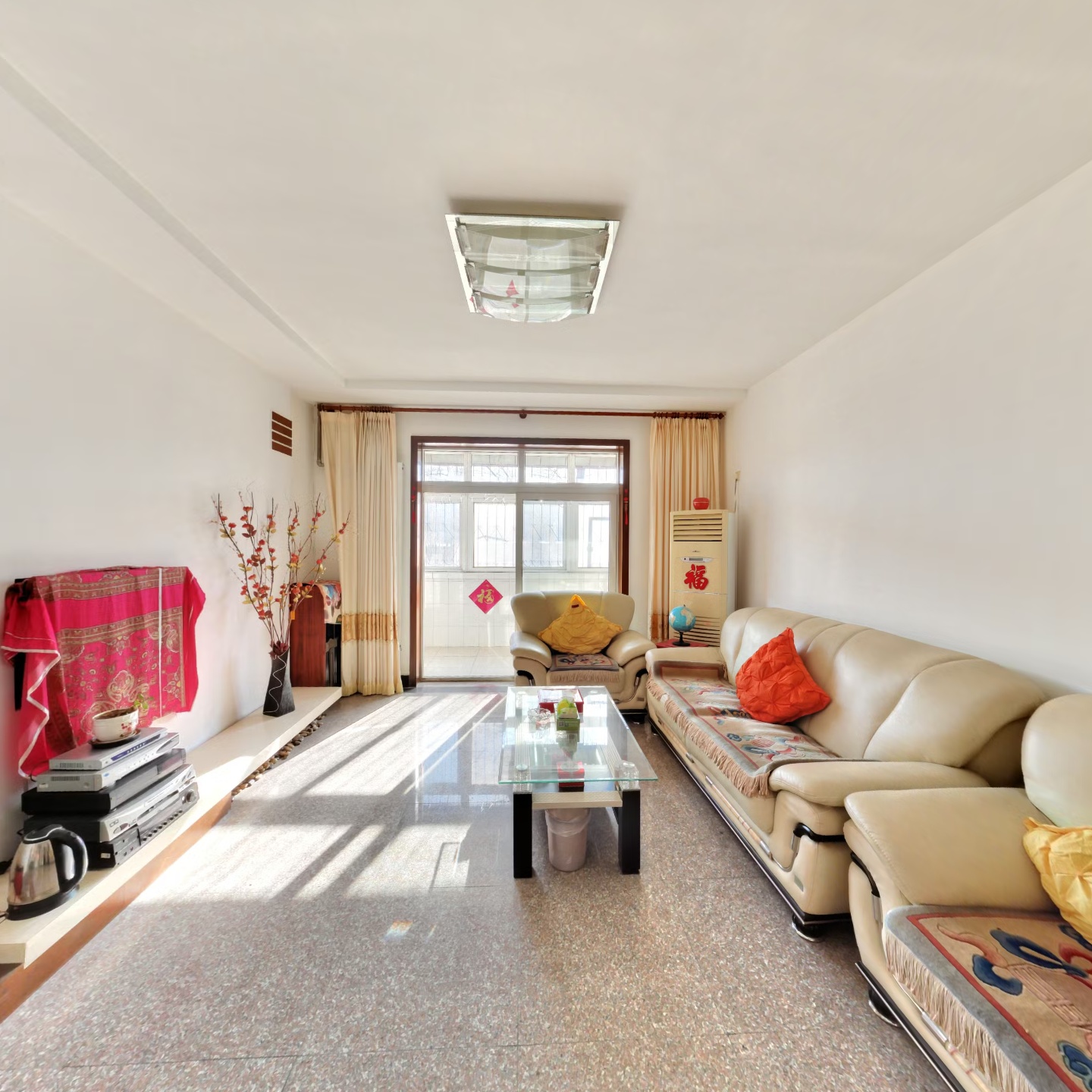 临双语近东兴南街  大社区 集中供暖 南北通透三居出售