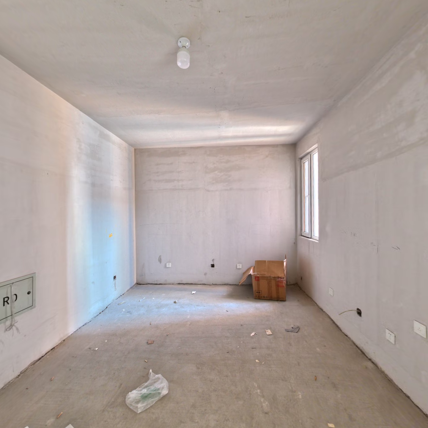 临德信公园  配套齐全  出行方便