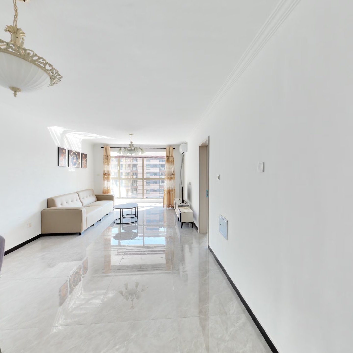 开发区 君临天下御景园  全南两居室