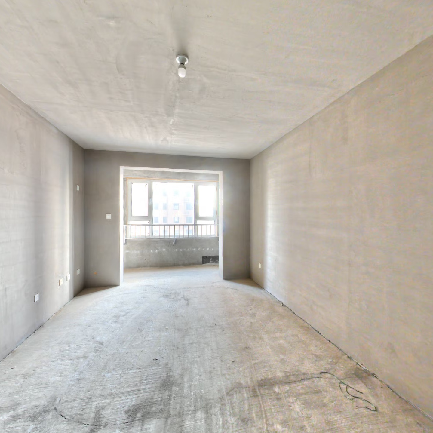 房本满五，全阳两居，小区环境优良