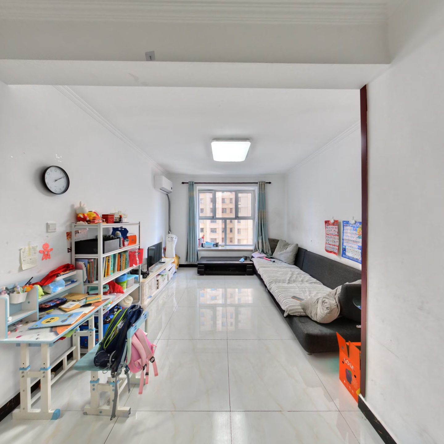 此房全南两居，自住装修拎包入住，满五，有车位