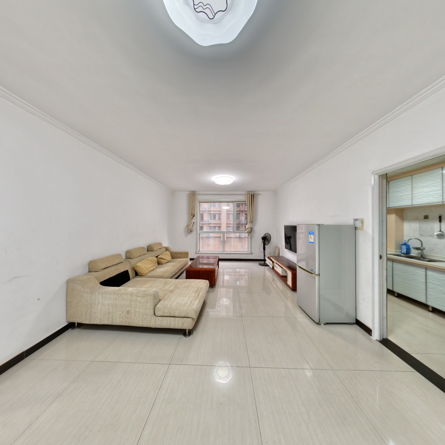 钻石广场   南北   两居室  商圈