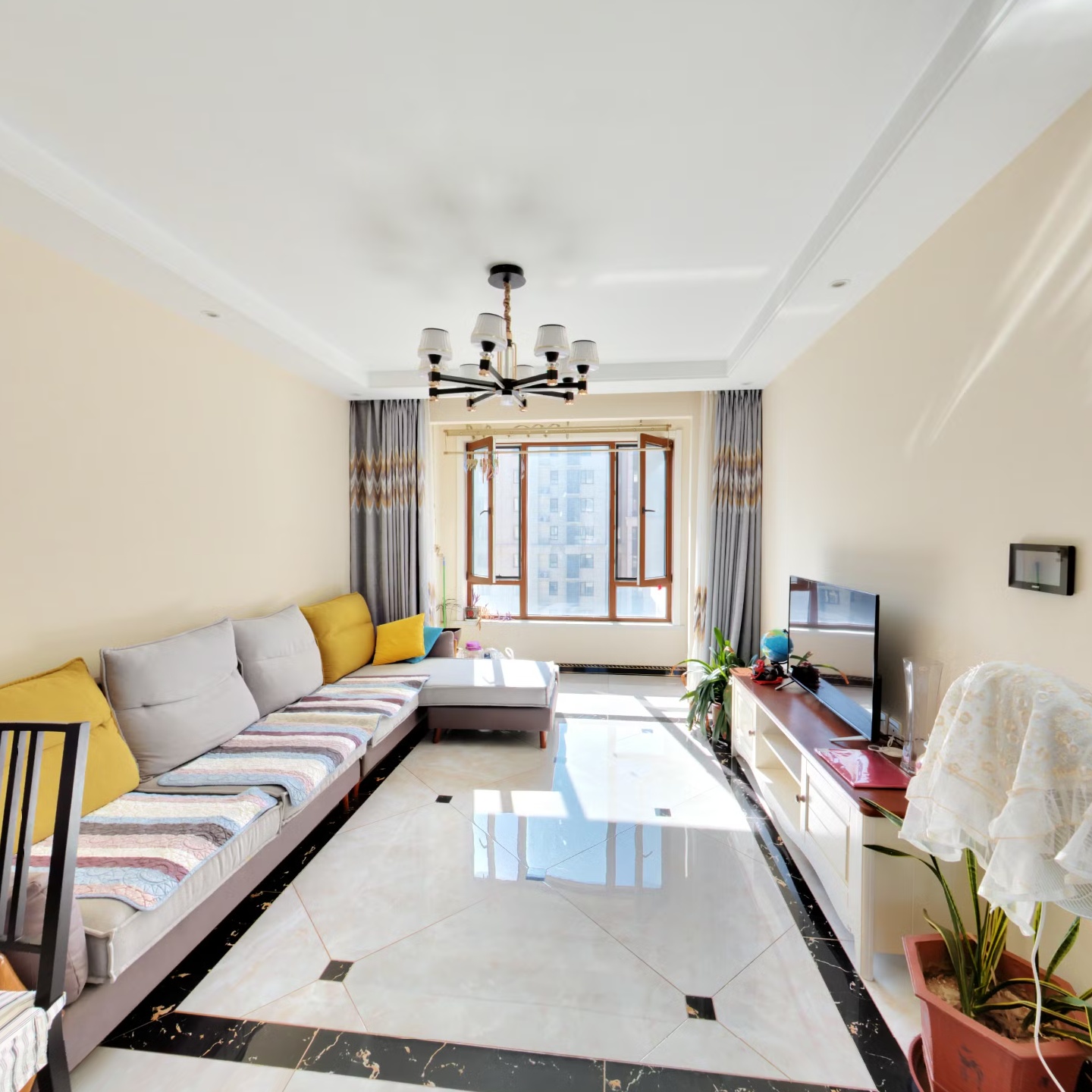 涿州高铁东站 精装南北通透三居出售 可拎包入住哦