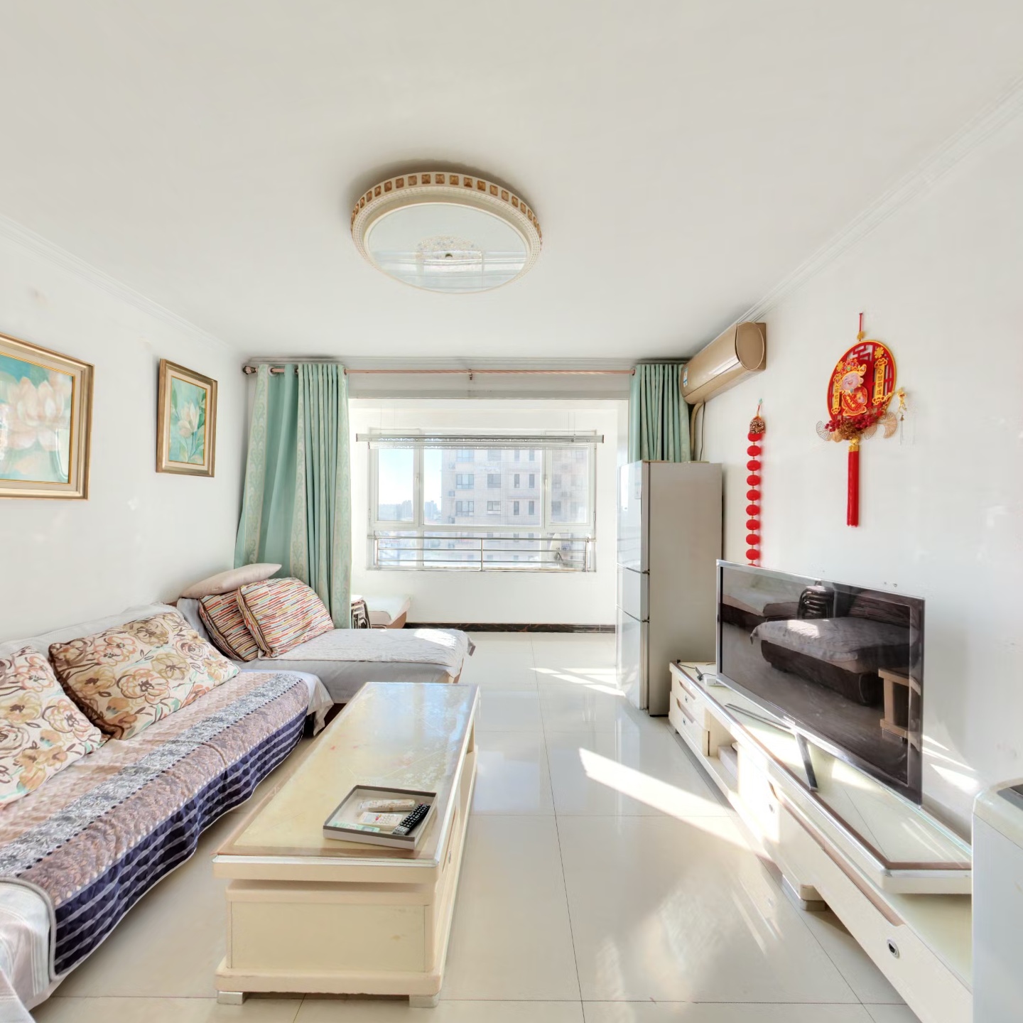 开发区冠云路新加坡精装修两居室家具家电齐全拎包入住